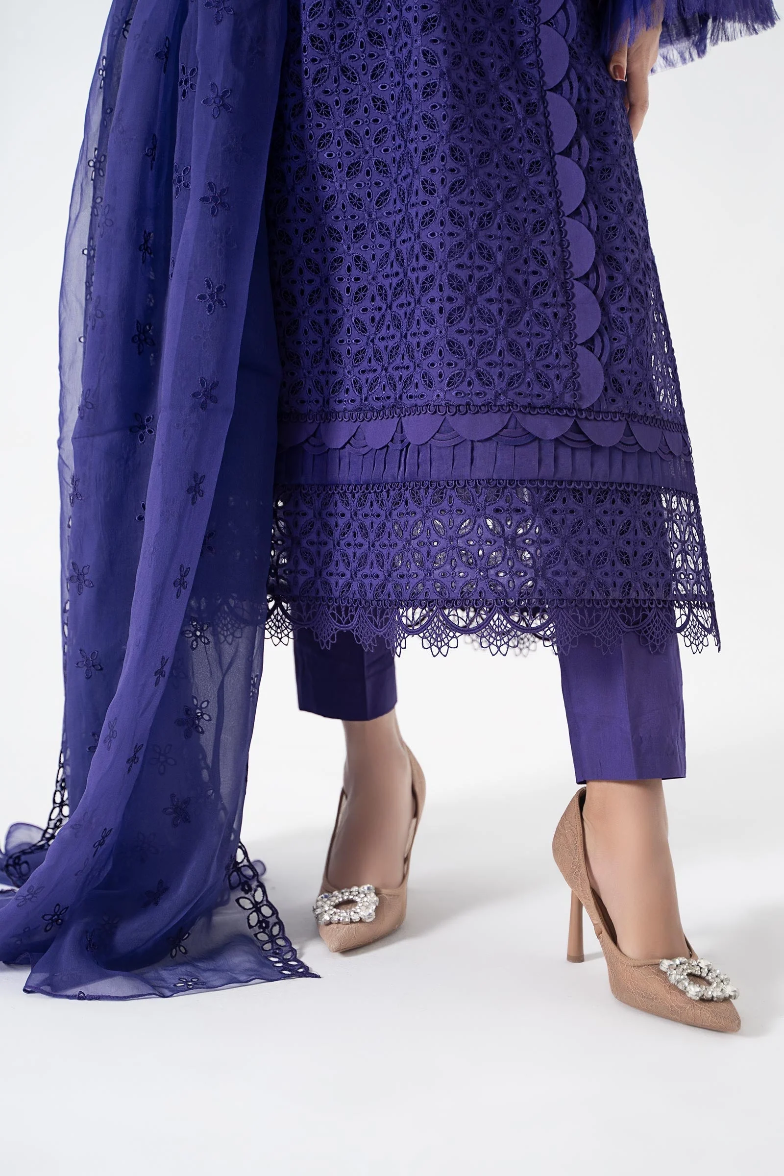 M.Luxe Unstitched | LF-608 - Image 3