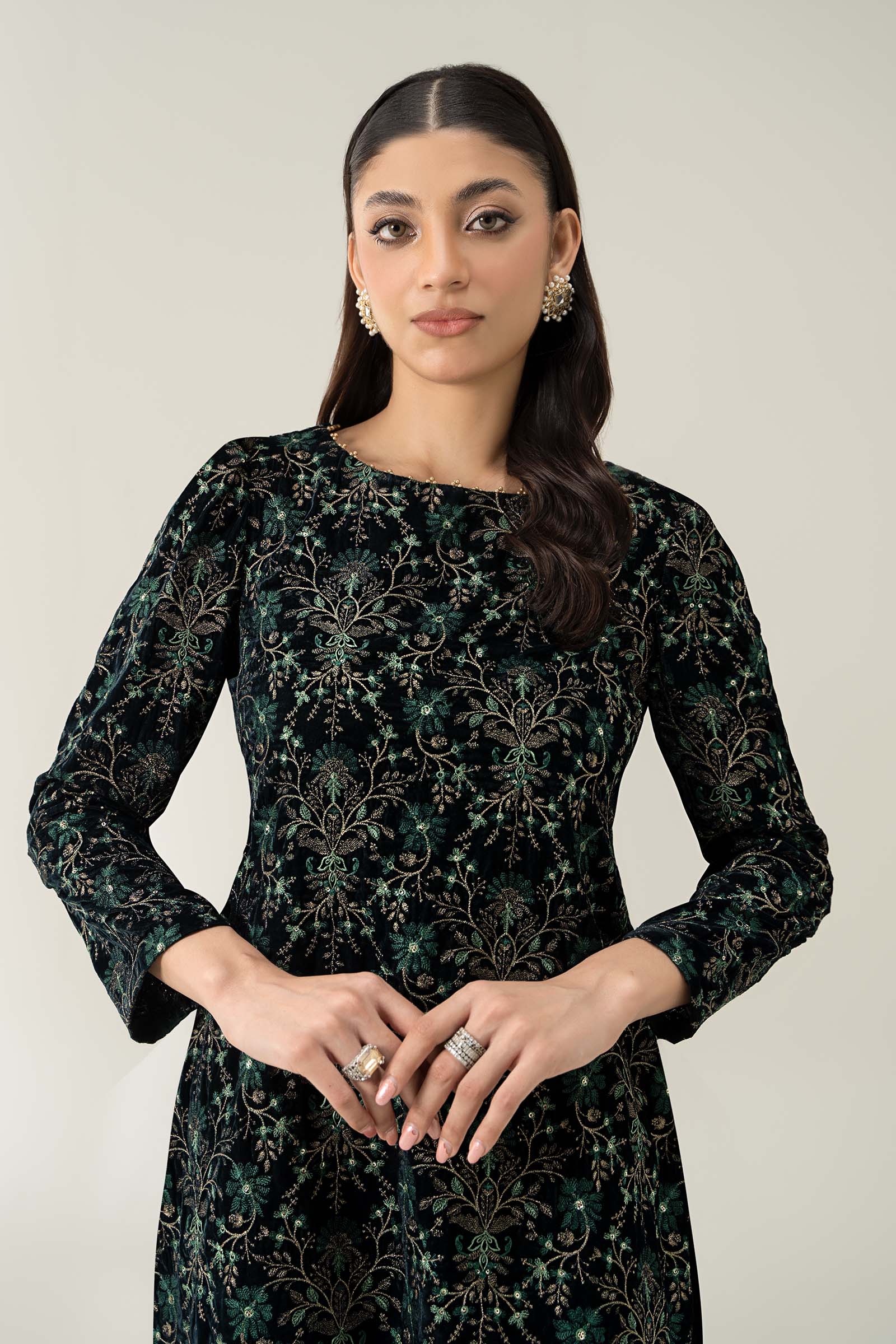 Embroidered Velvet Fabric (1Pc) | LF-733 - Image 2