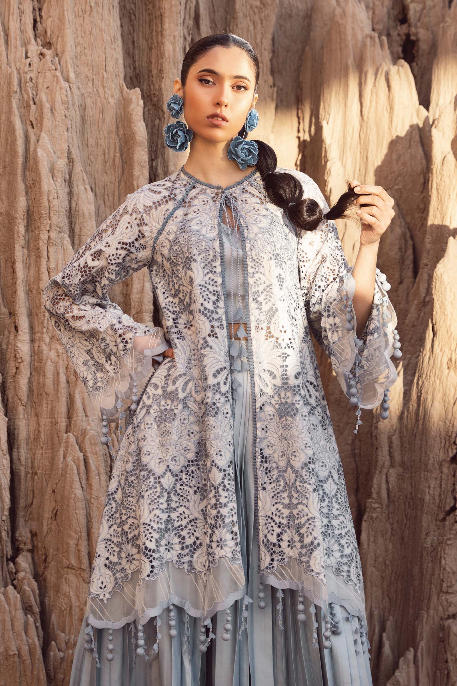 Embroidered Lawn Fabric (3Pcs) | LF-811 - Image 3