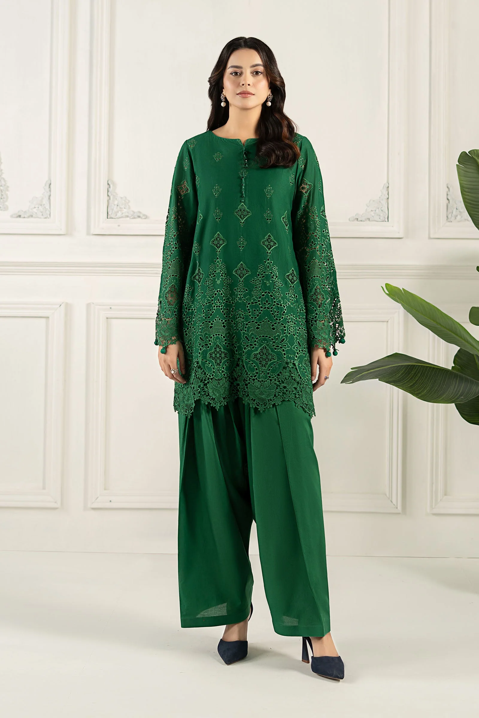Embroidered Lawn Fabric (3Pcs) | LF-815