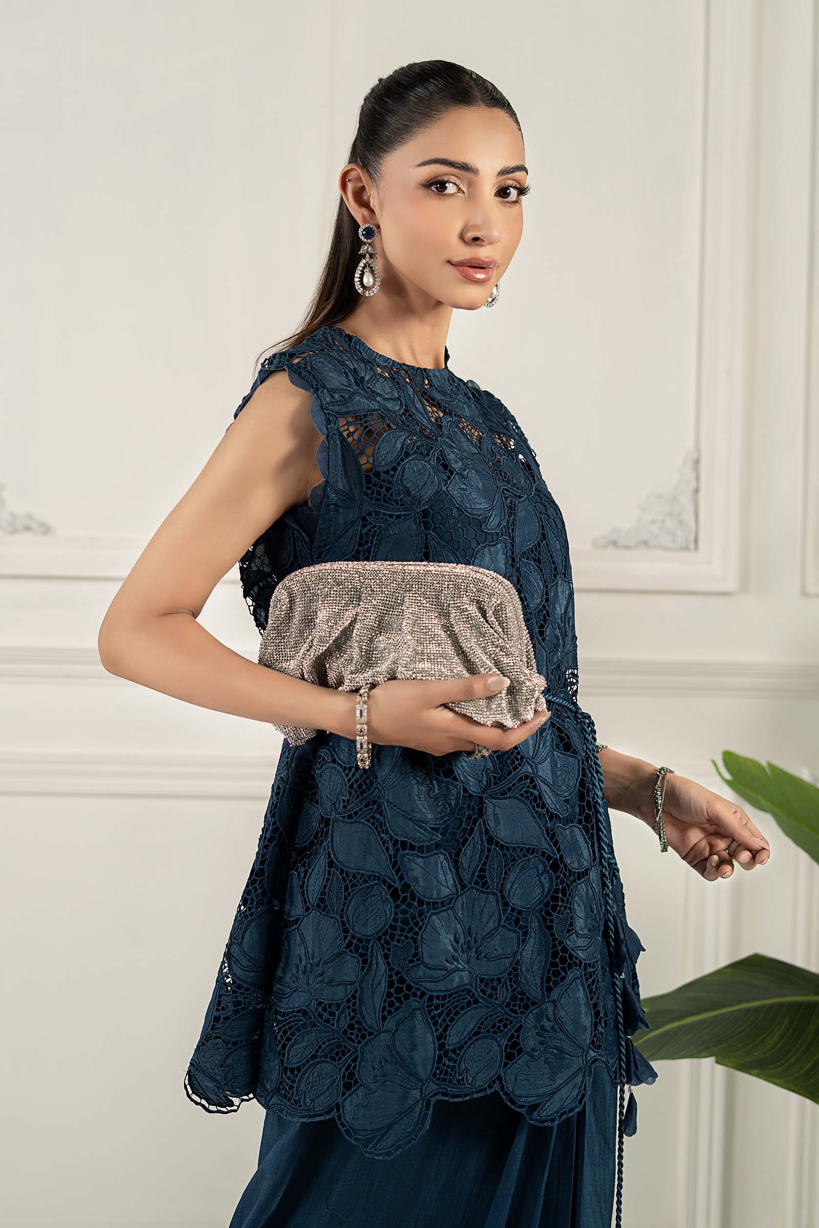 Embroidered Silk Fabric (1Pc) | LF-CH1 - Image 2