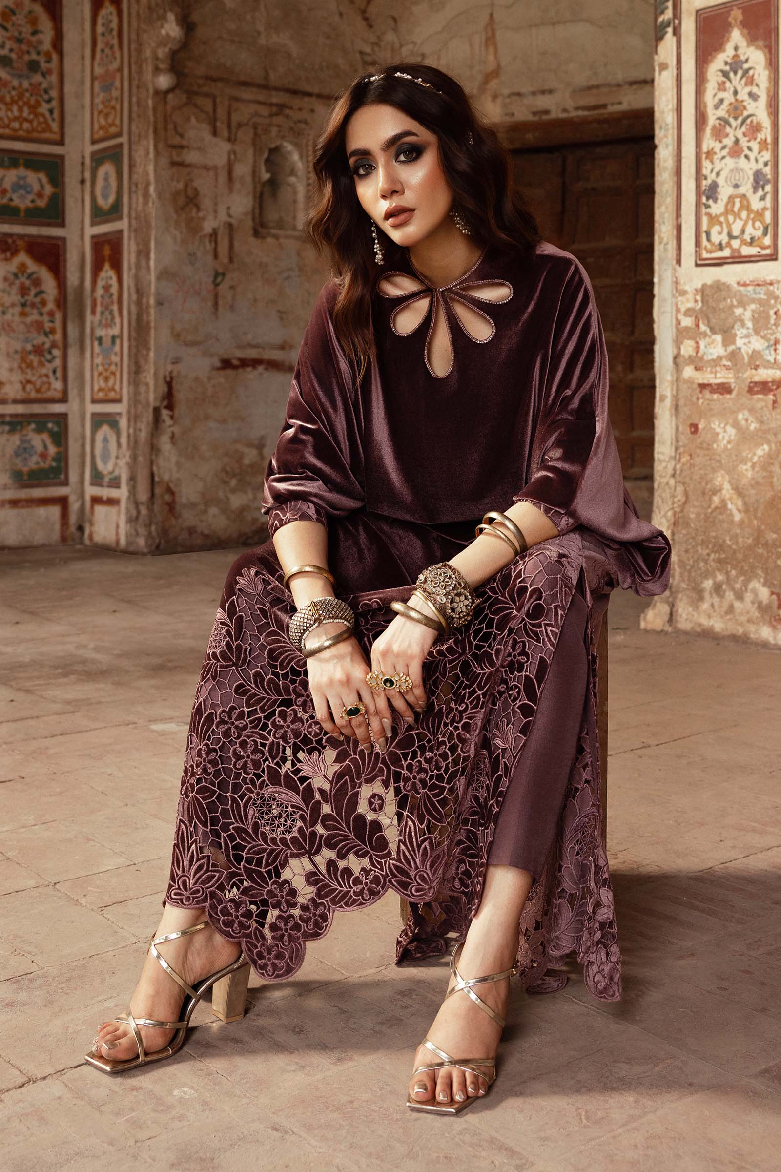 Embroidered Velvet Fabric (1Pc) | LF-CH25-01 - Image 2