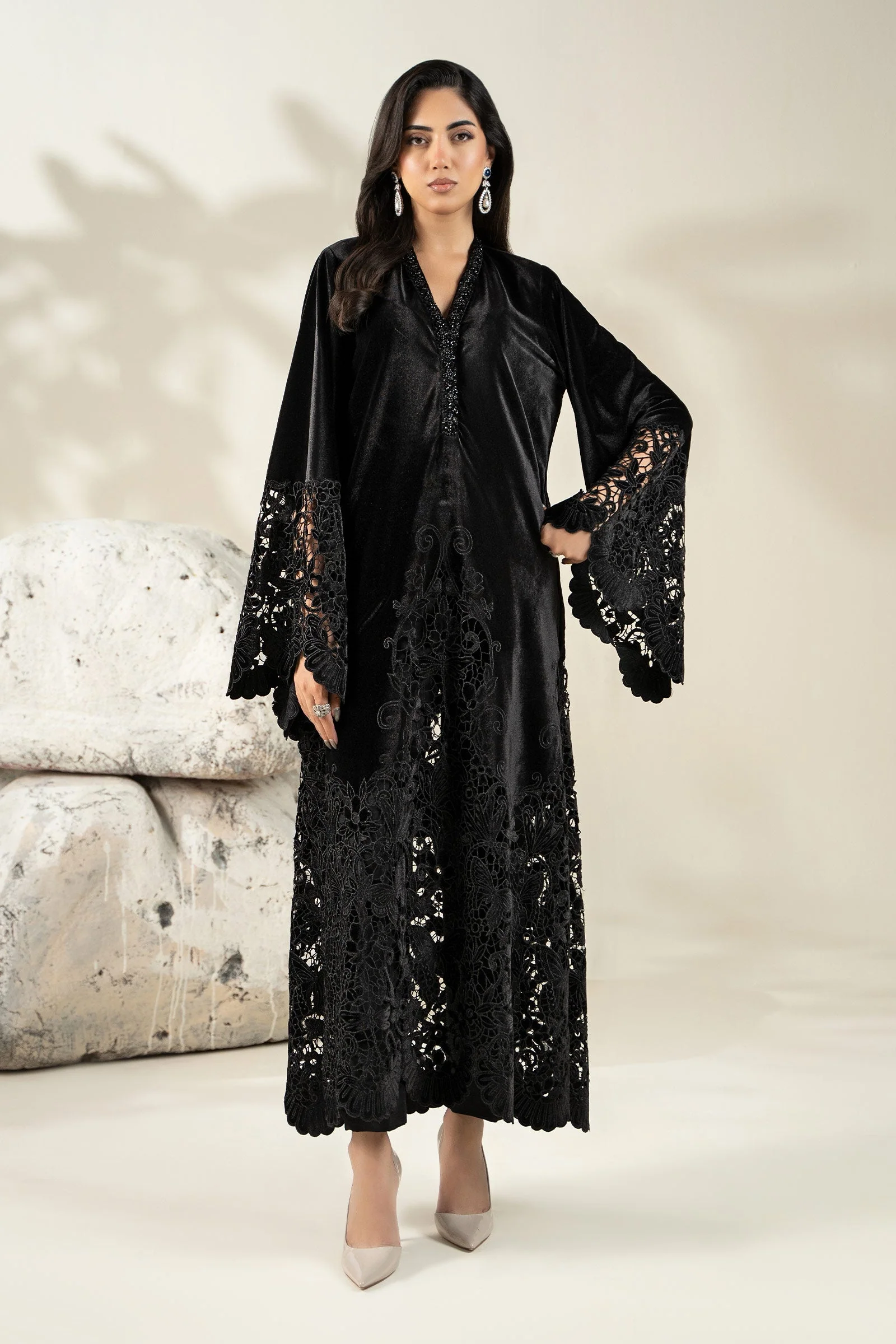 Embroidered Velvet Fabric (1Pc) | LF-CH25-03