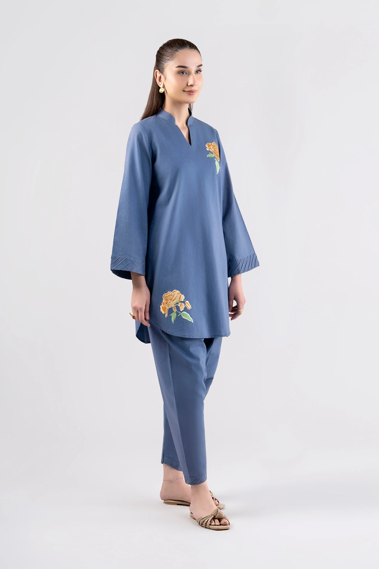 2 Pc Embroidered Linen Suit - Image 4