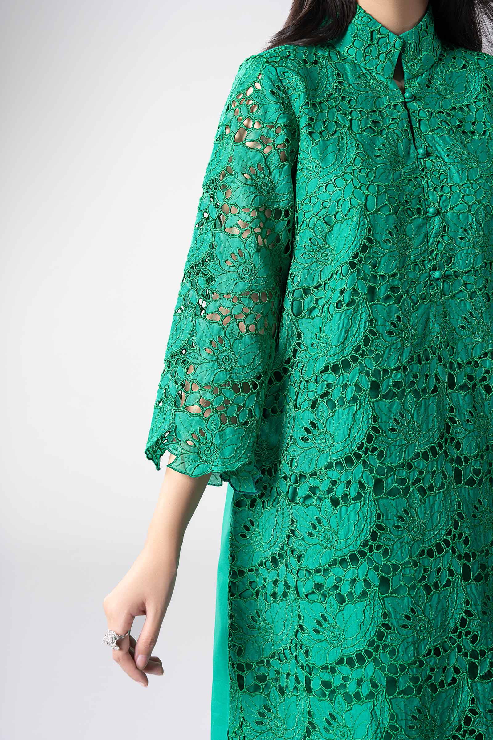 2 Pc Embroidered Lawn Suit - Image 4