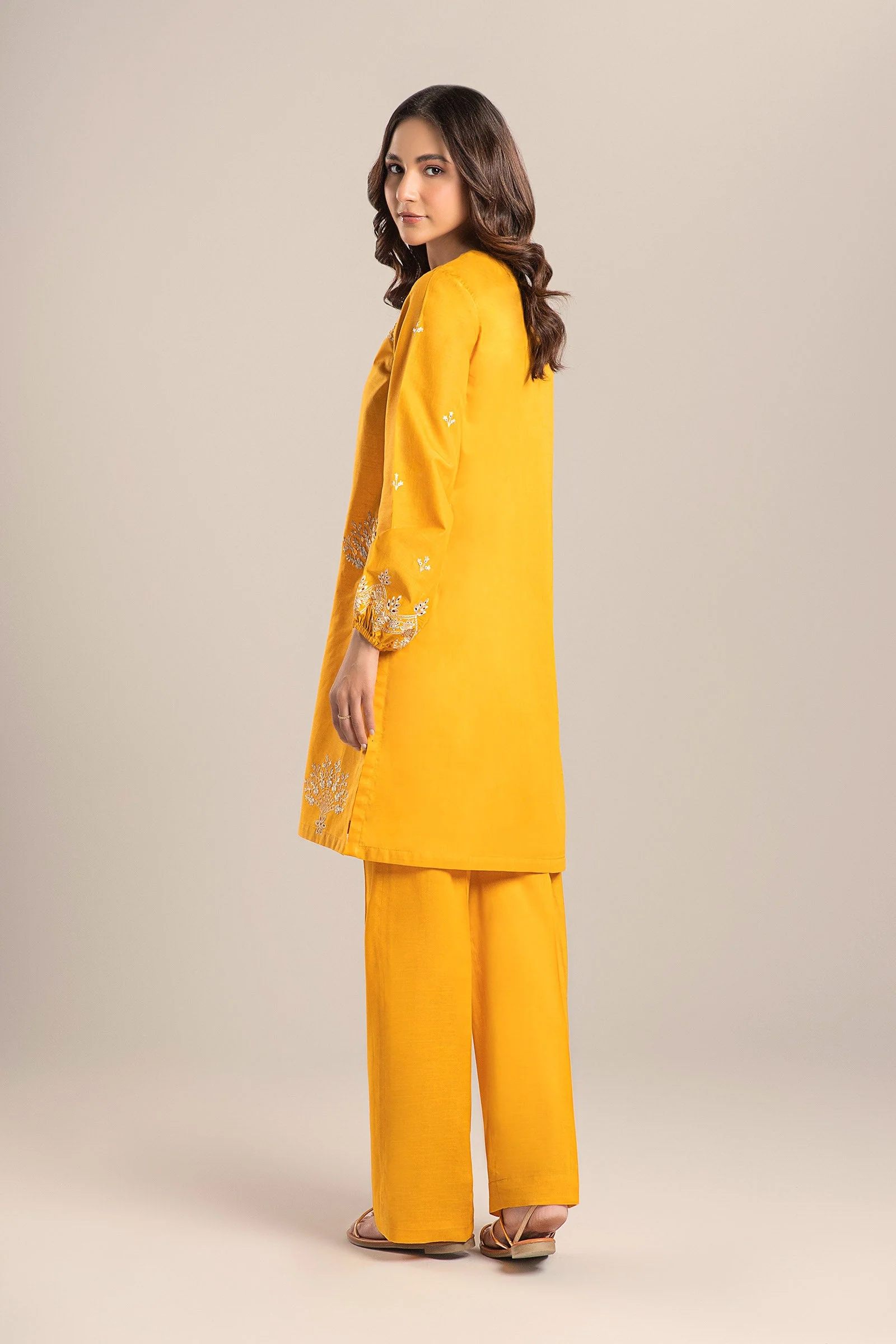 2 Pc Embroidered Crosshatch Lawn Suit - Image 6