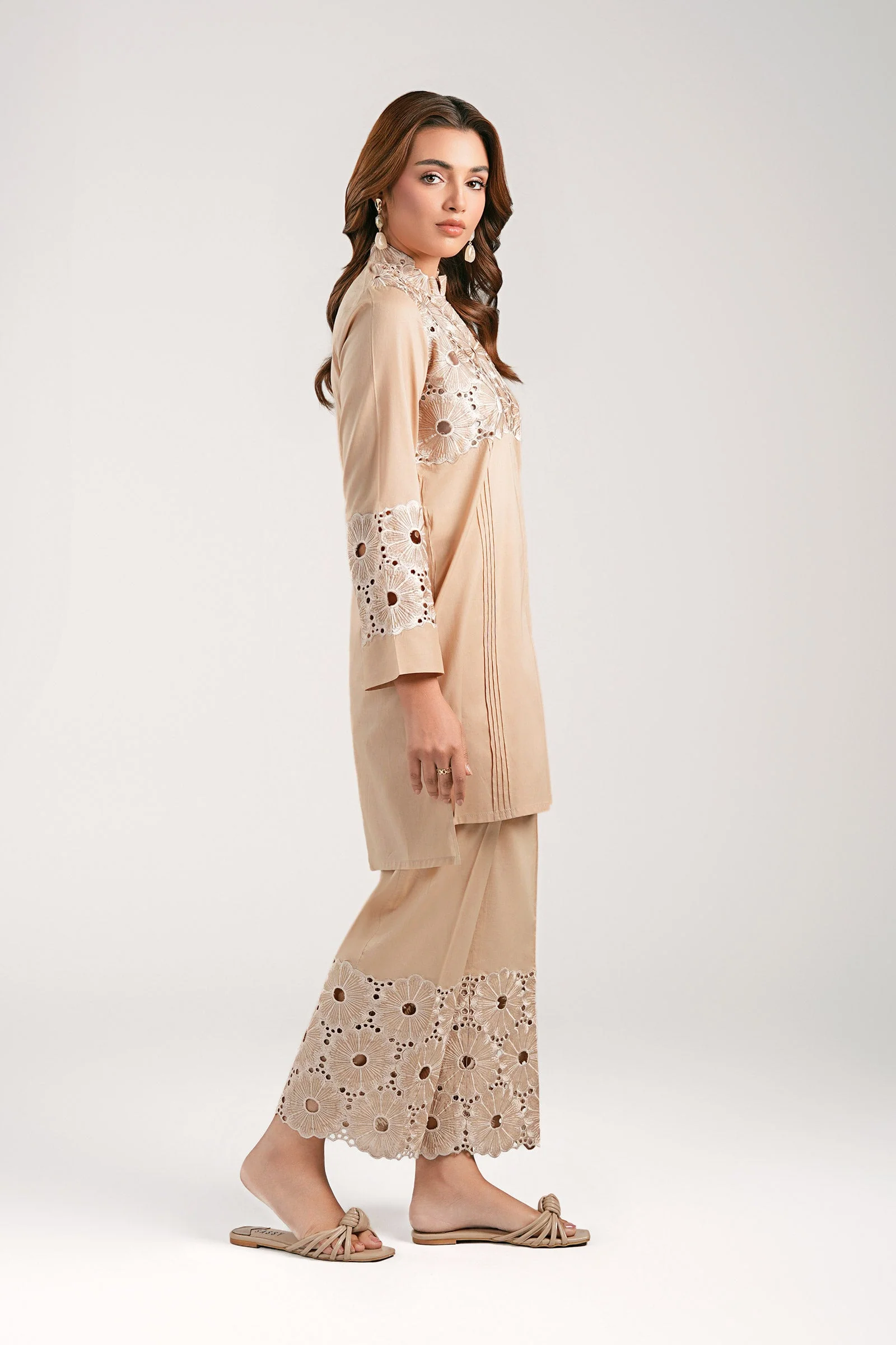 2 Pc Embroidered Lawn Suit - Image 4