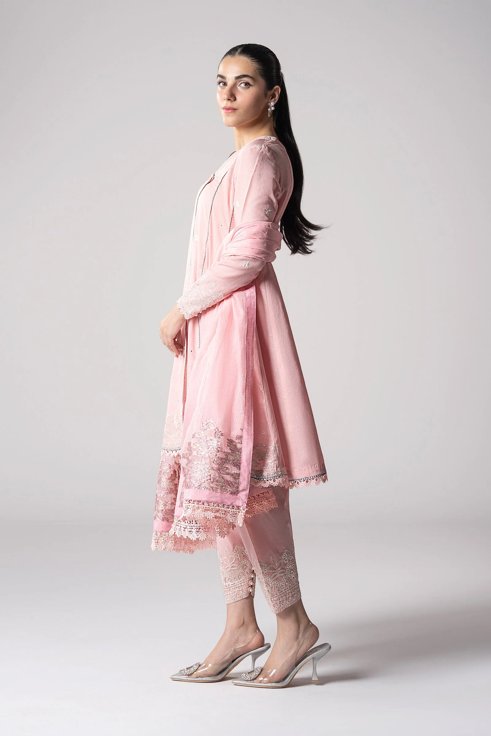 3 Pc Embroidered Slub Lawn Suit - Image 5