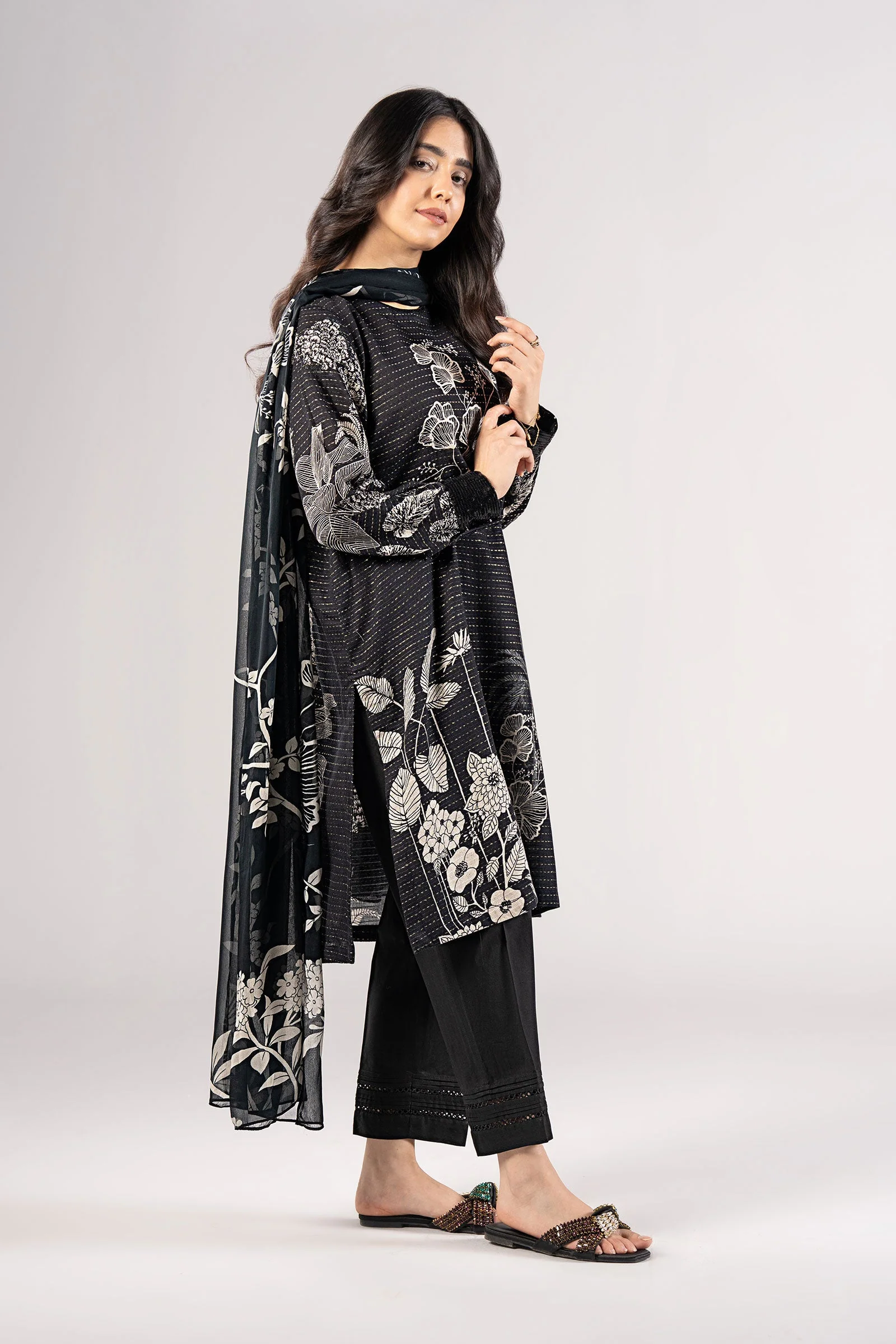 2 Pc Embroidered Lurex Cotton Suit - Image 4