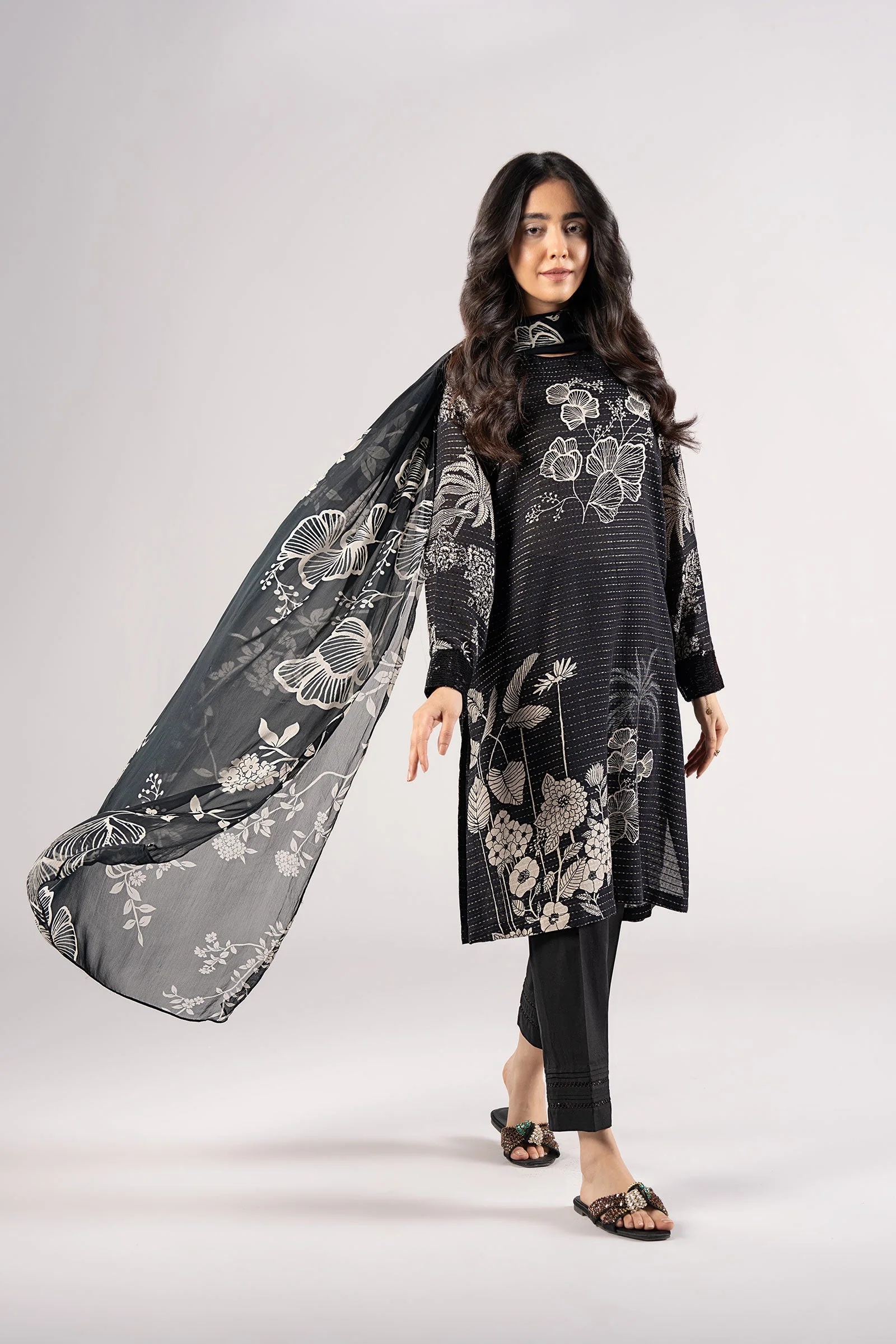 2 Pc Embroidered Lurex Cotton Suit - Image 5