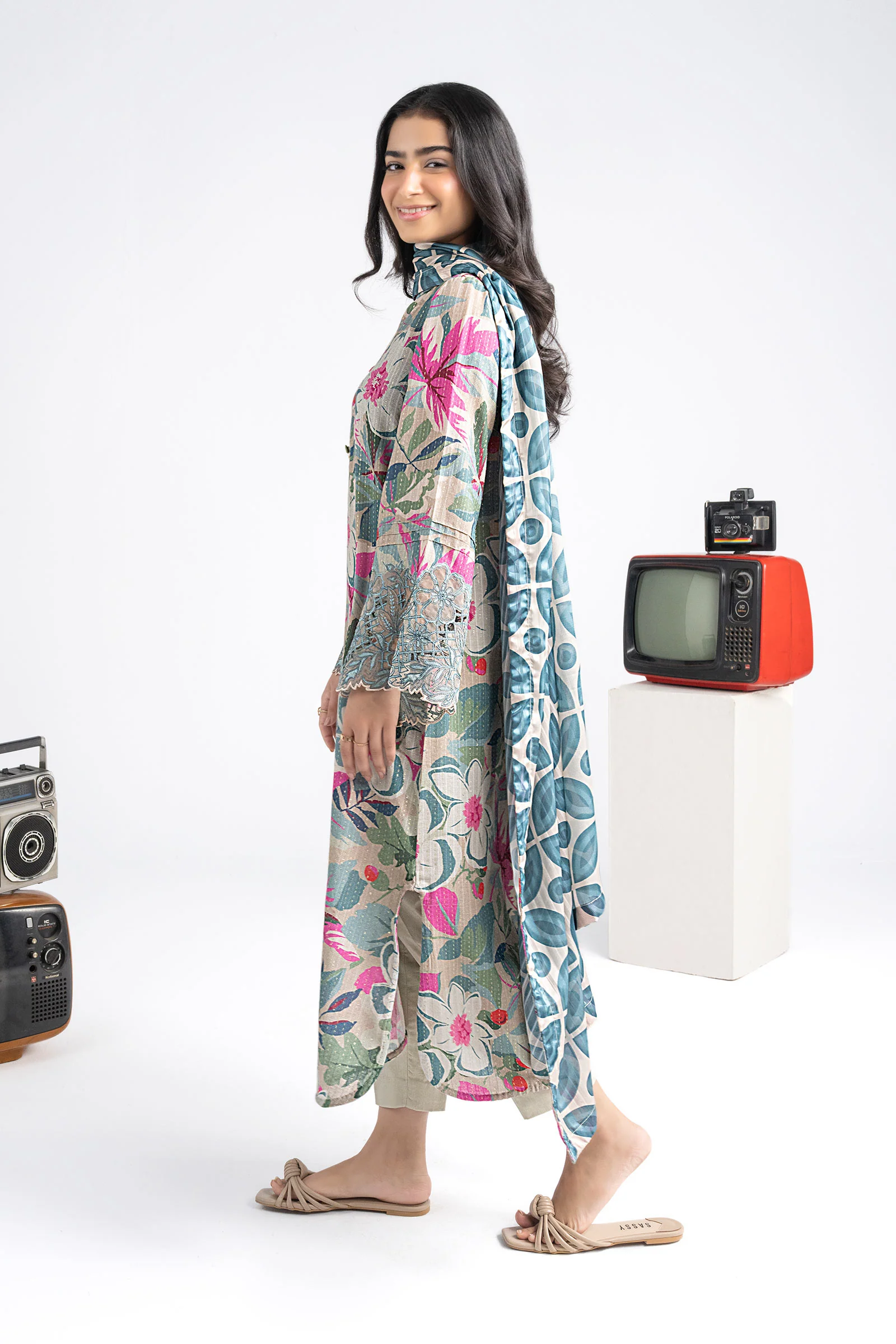 2 Pc Embroidered Lurex Cotton Suit - Image 5