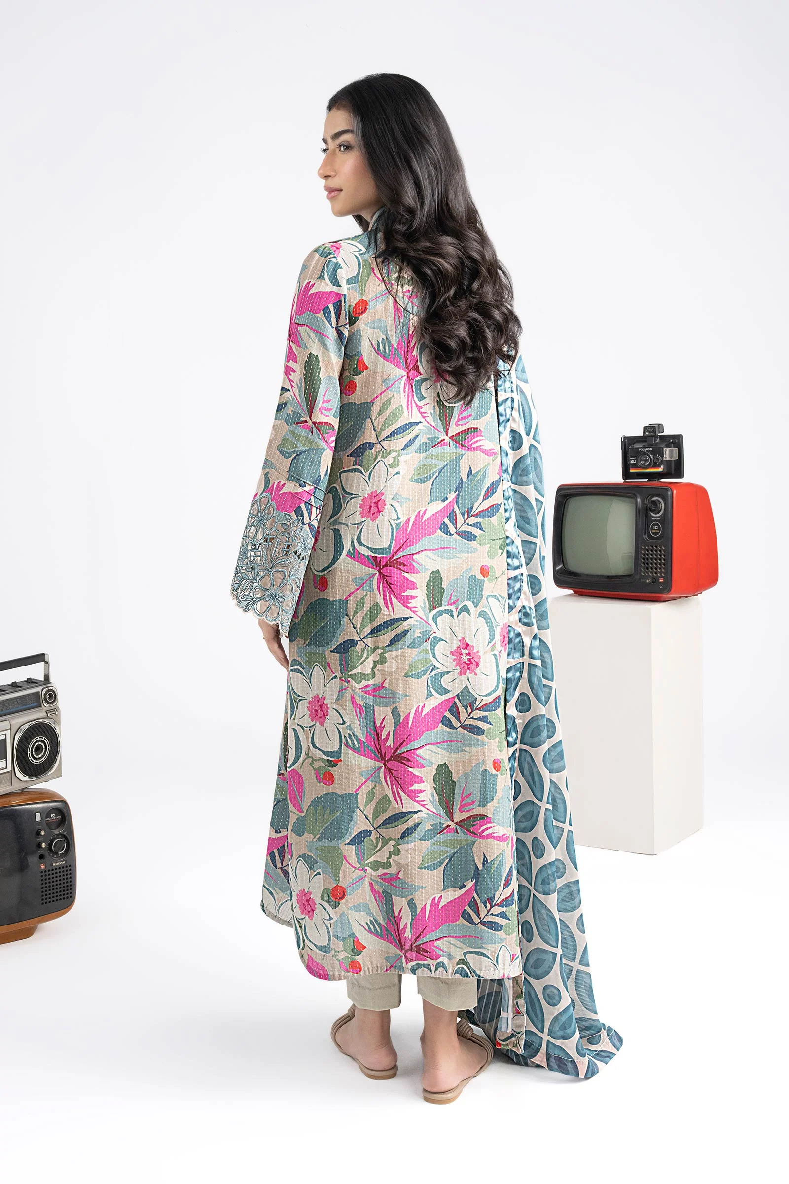 2 Pc Embroidered Lurex Cotton Suit - Image 6