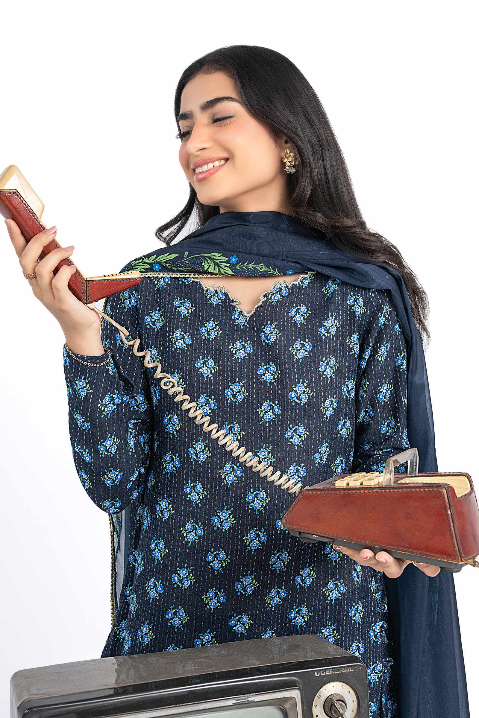 2 Pc Printed Lurex Cotton Suit - Image 3