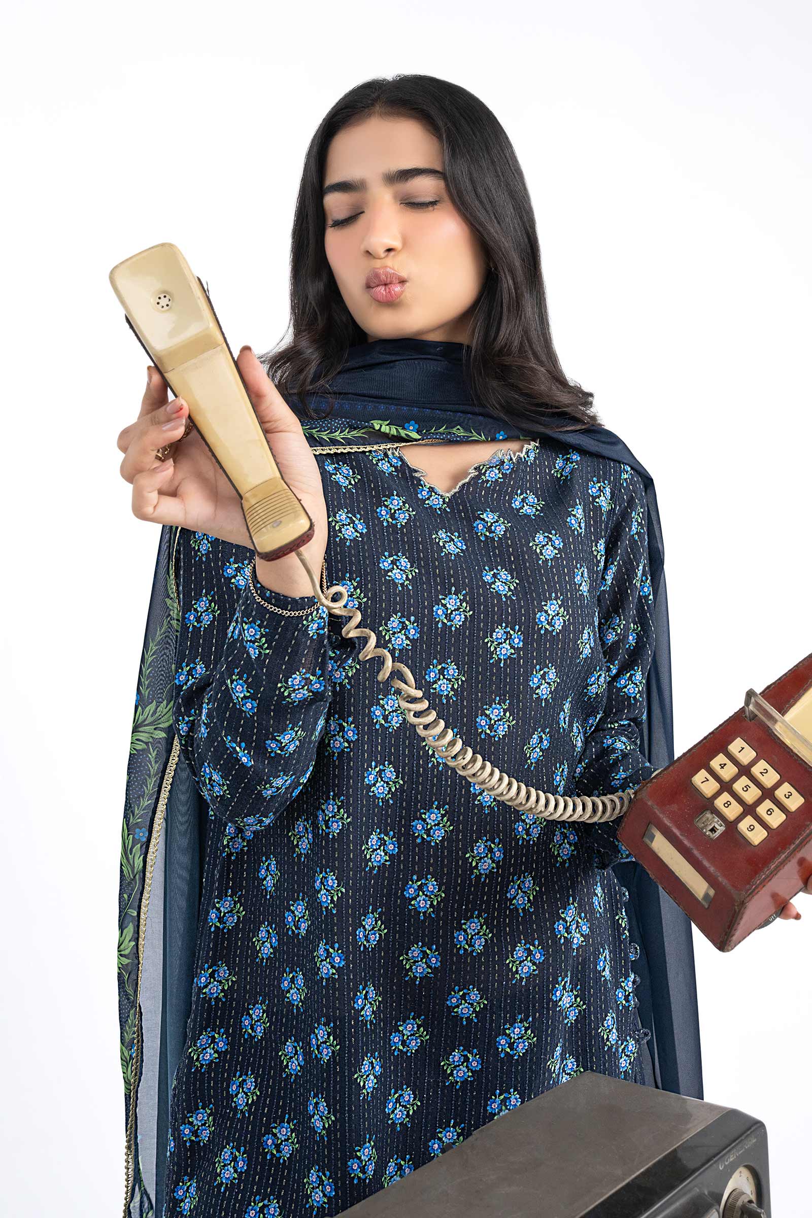 2 Pc Printed Lurex Cotton Suit - Image 4