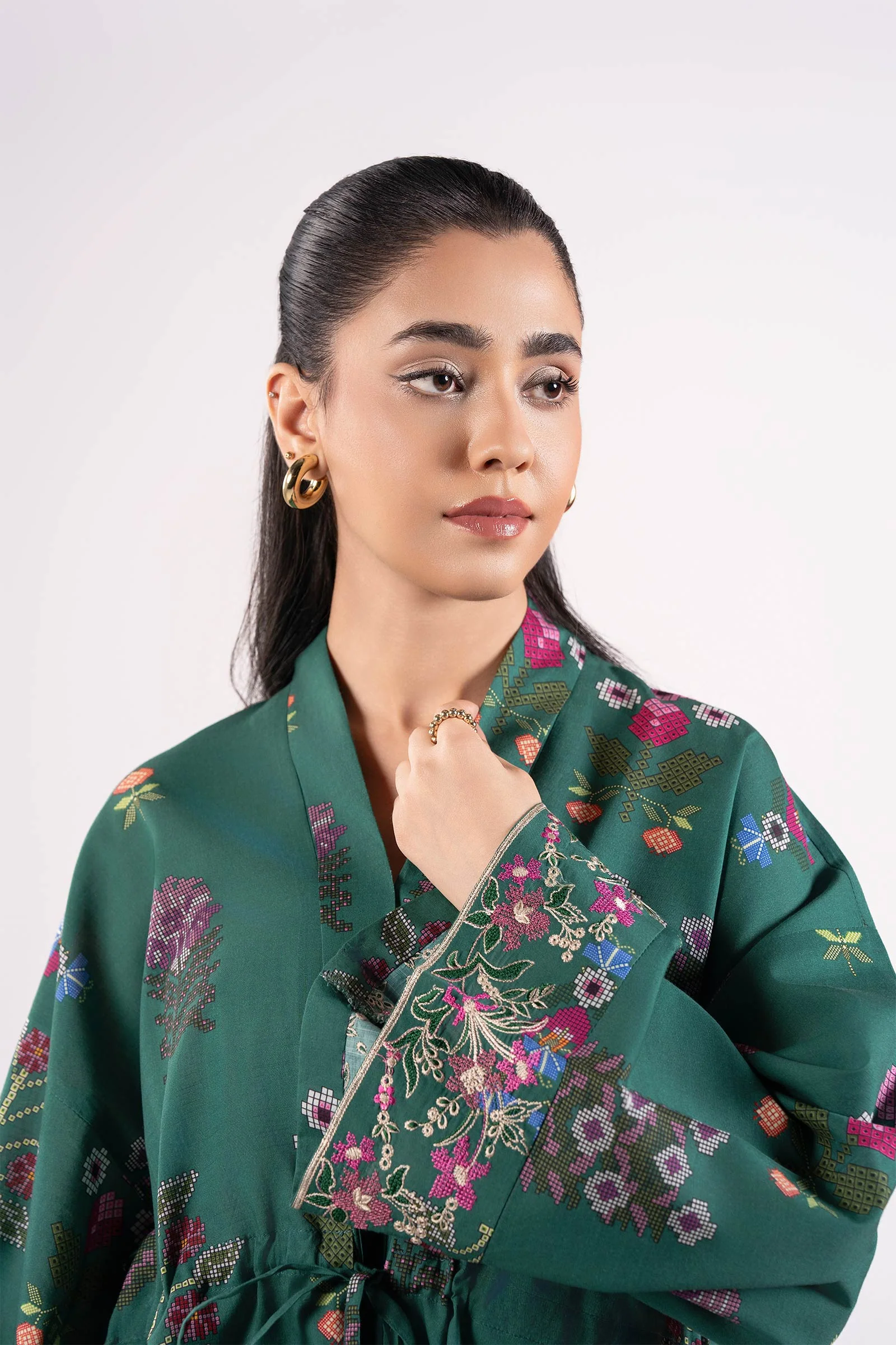 2 Pc Embroidered Slub Lawn Suit - Image 2