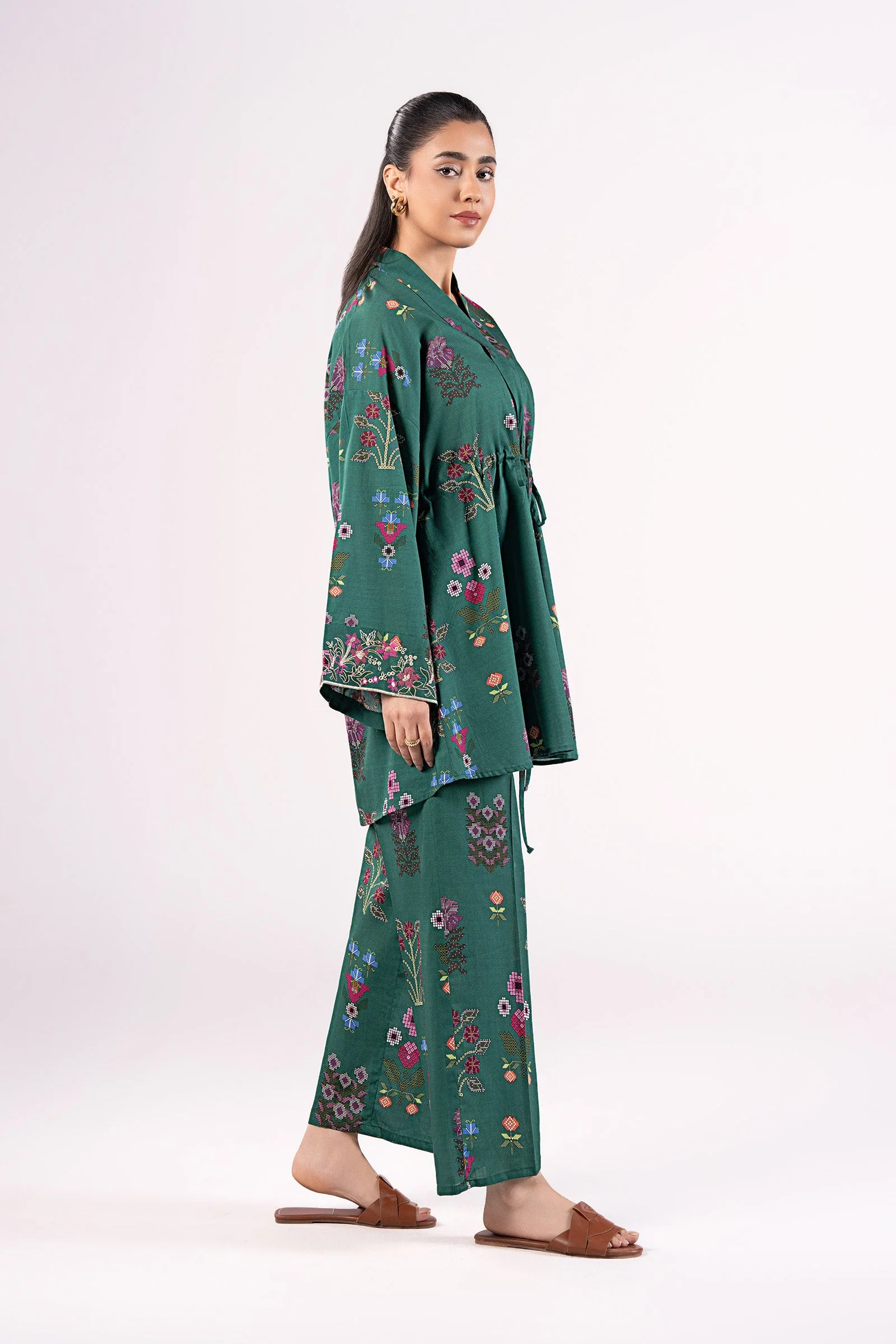 2 Pc Embroidered Slub Lawn Suit - Image 5