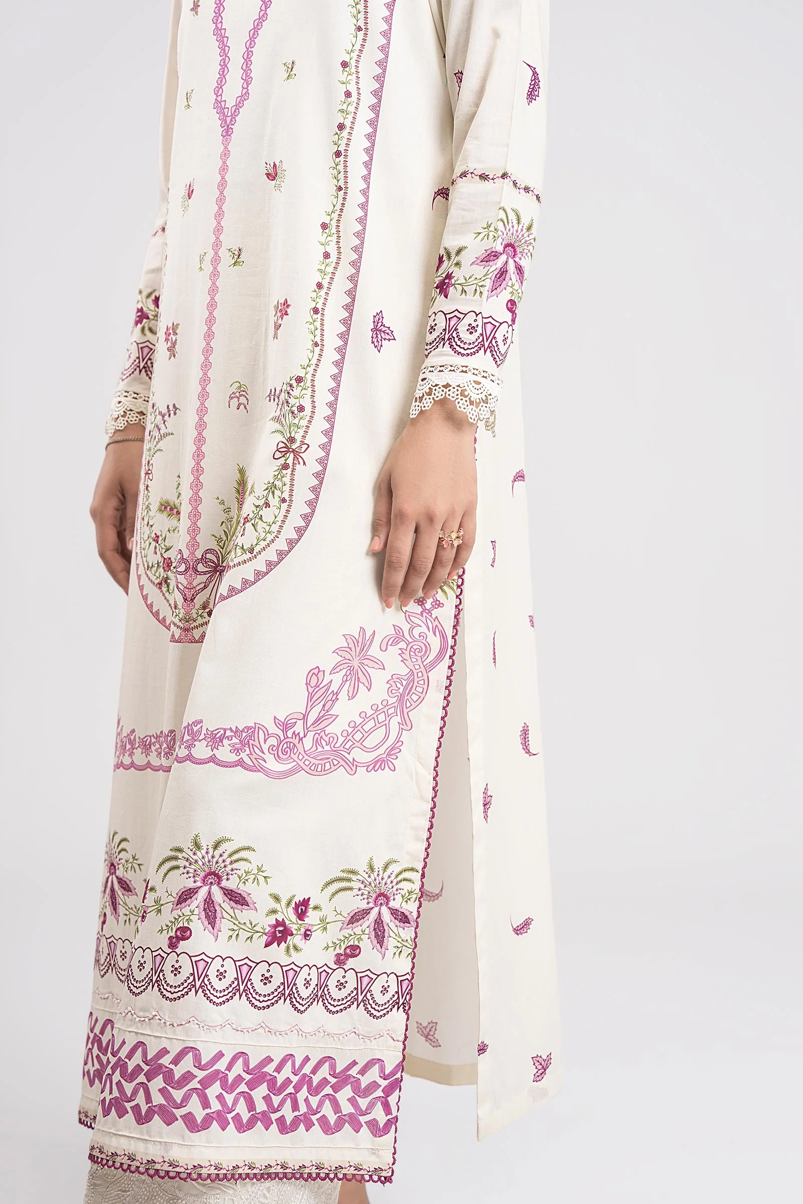 2 Pc Embroidered Slub Lawn Suit - Image 4