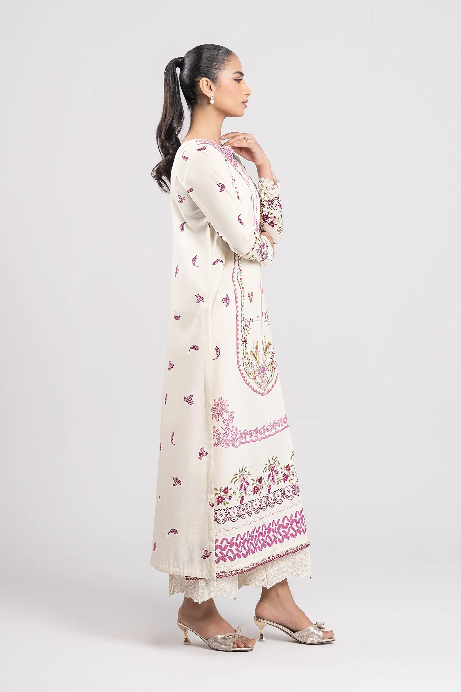 2 Pc Embroidered Slub Lawn Suit - Image 5