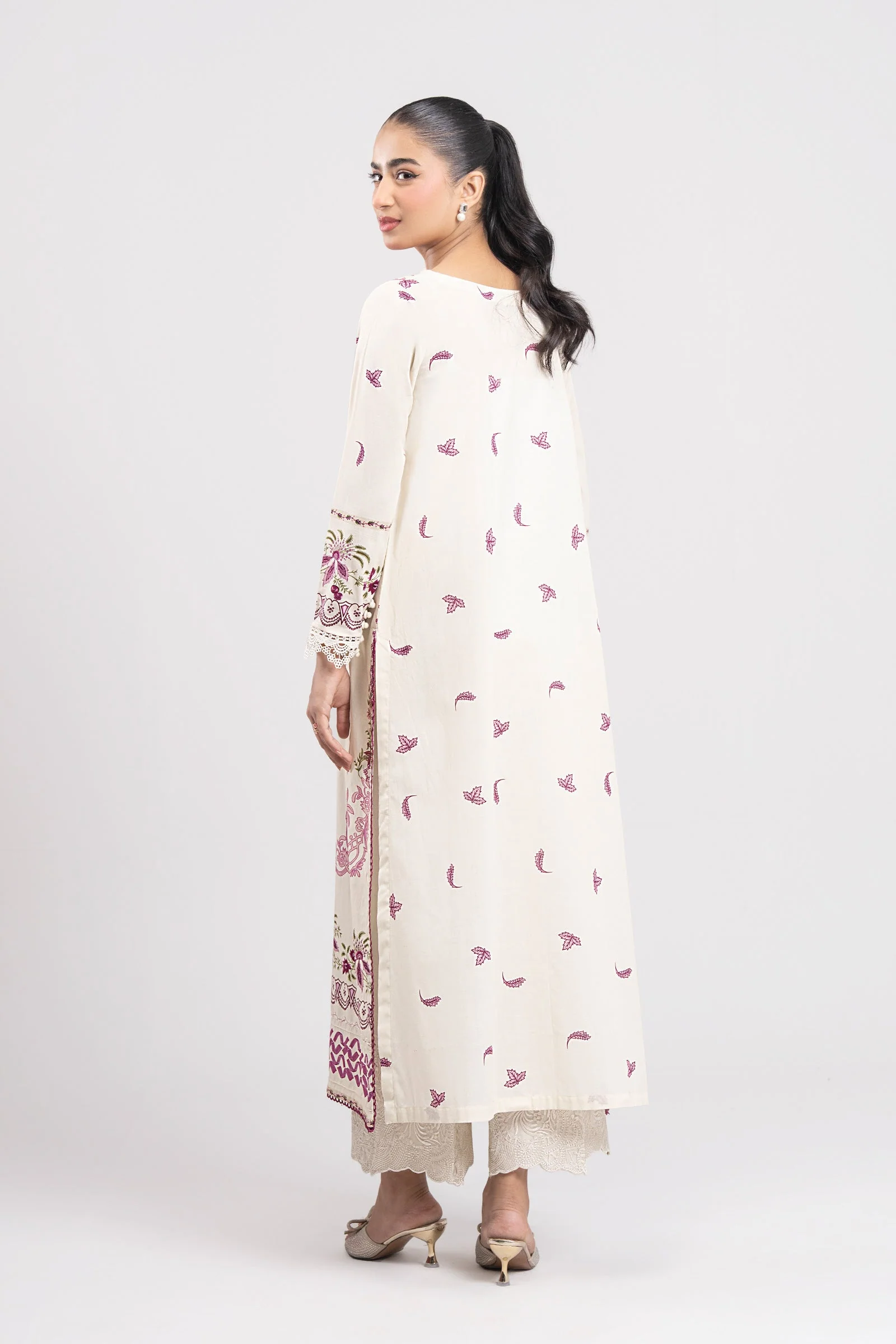 2 Pc Embroidered Slub Lawn Suit - Image 6
