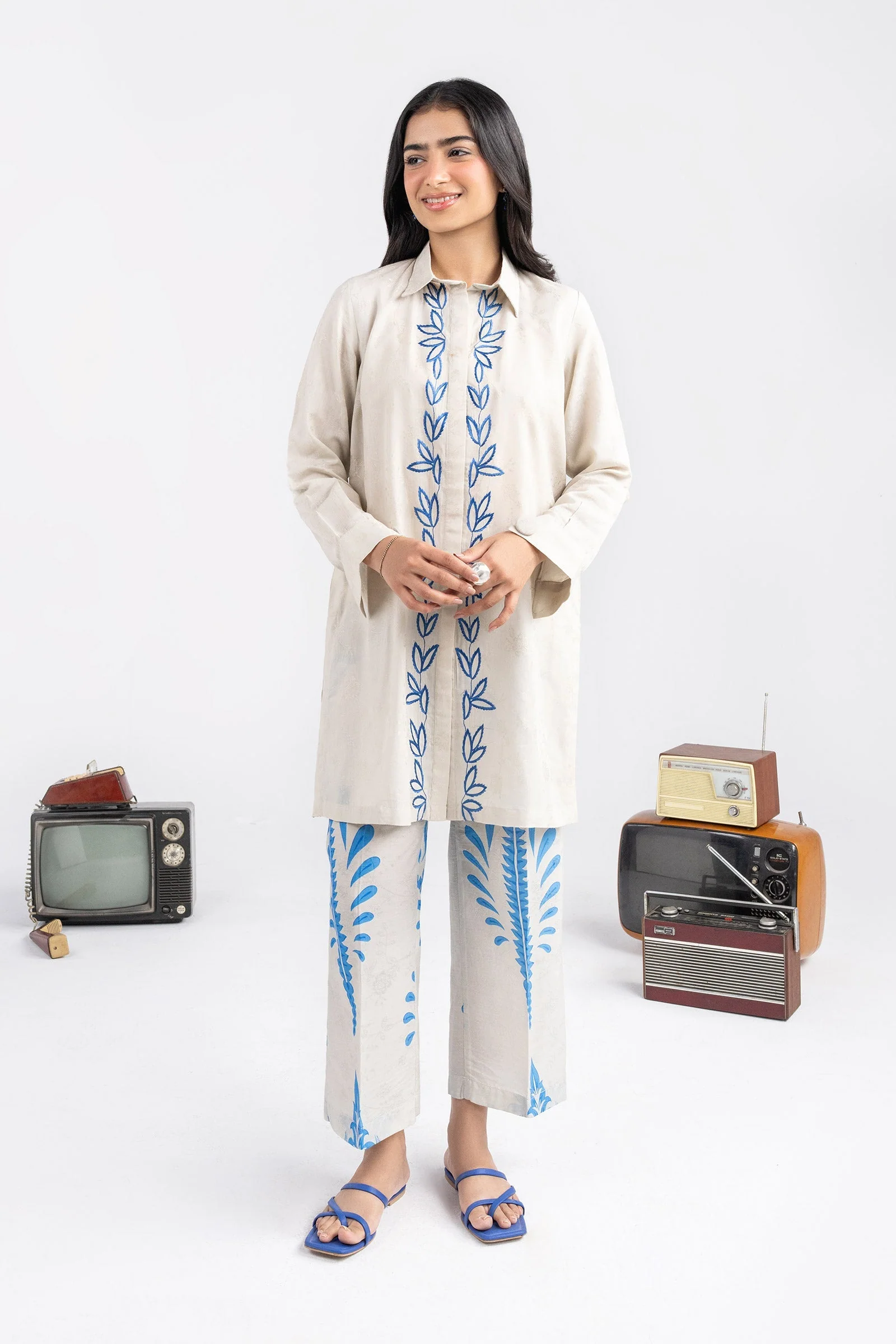 2 Pc Embroidered Dobby Viscose Suit - Image 2