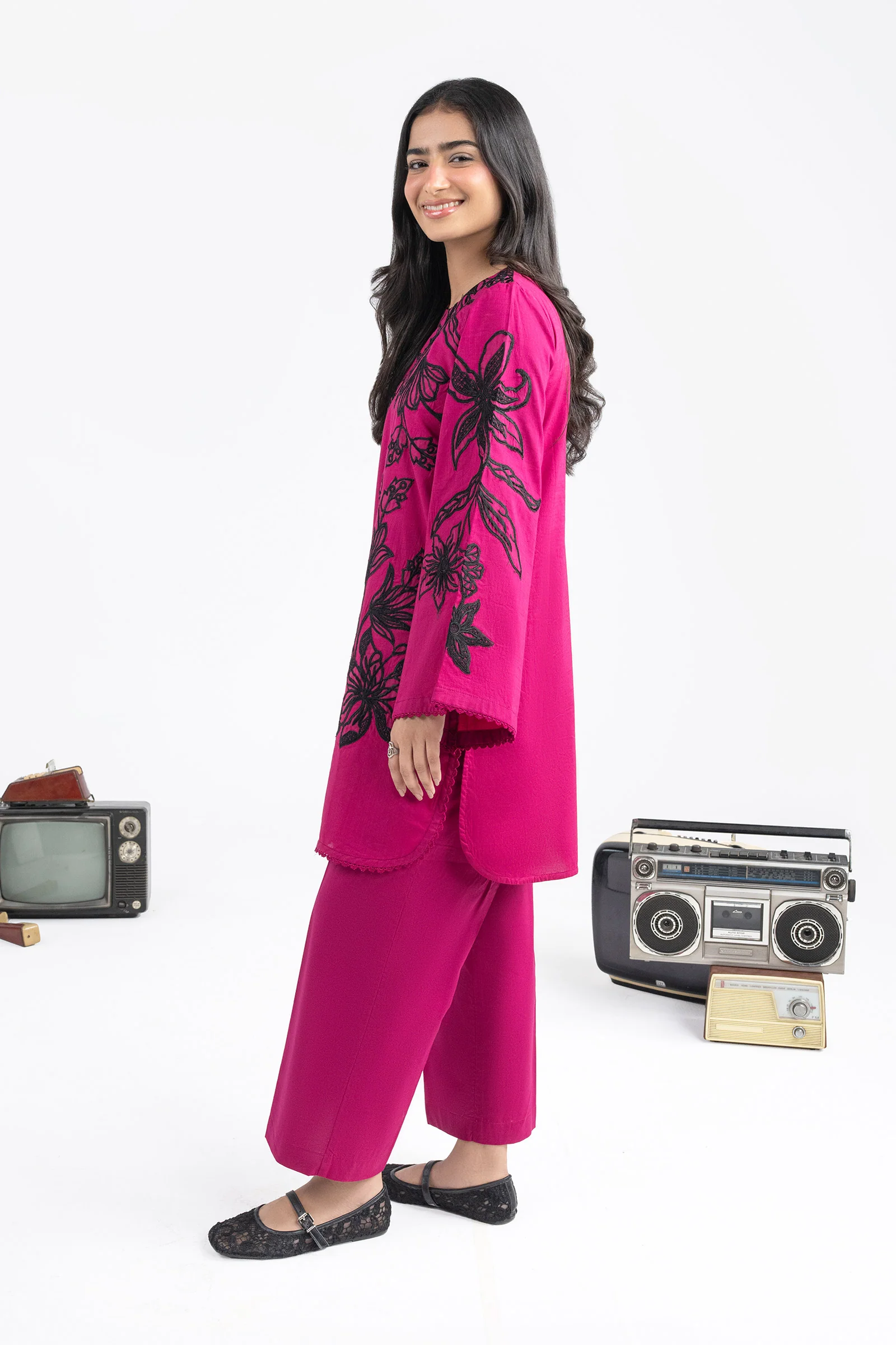 2 Pc Embroidered Crosshatch Lawn Suit - Image 3