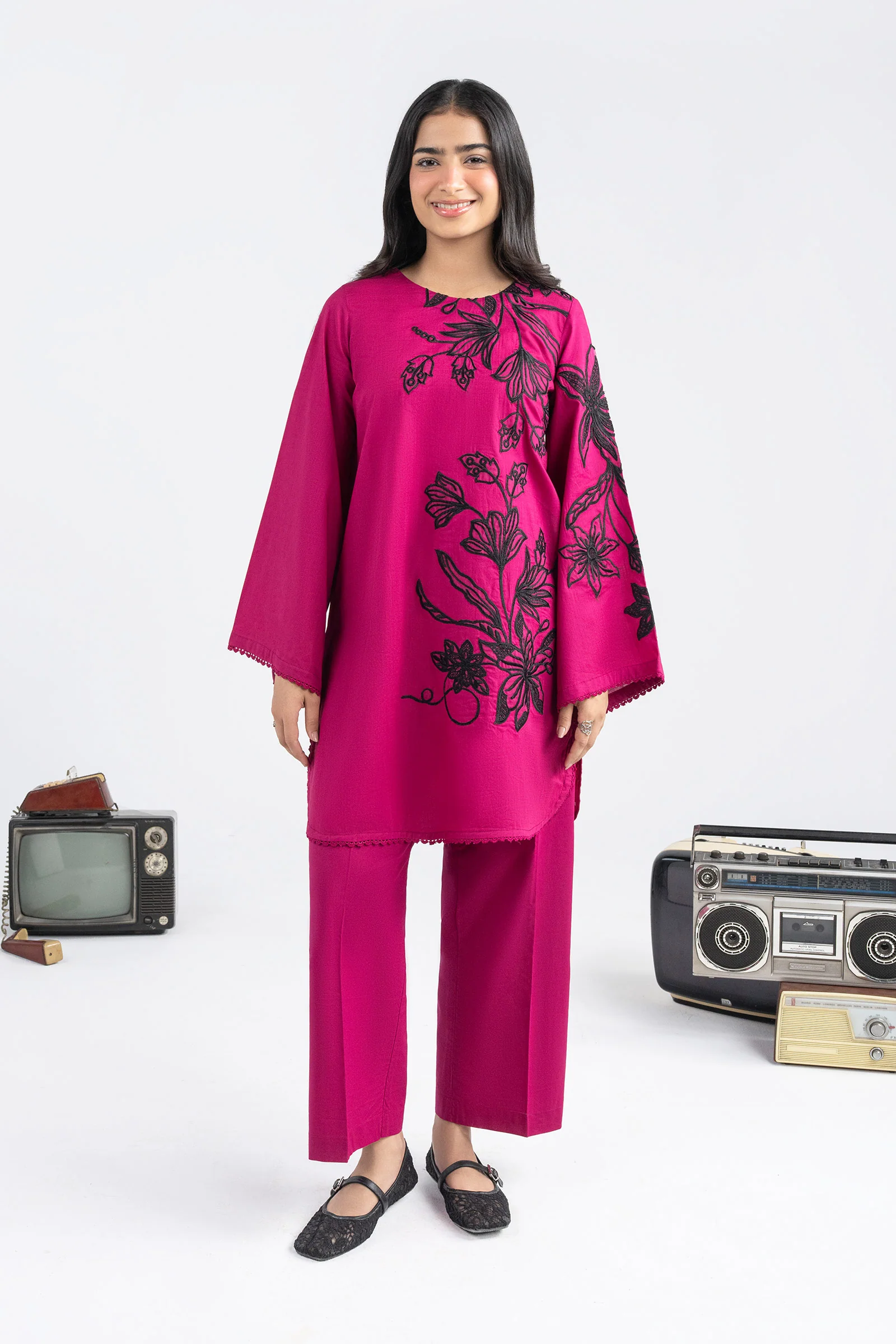 2 Pc Embroidered Crosshatch Lawn Suit - Image 4