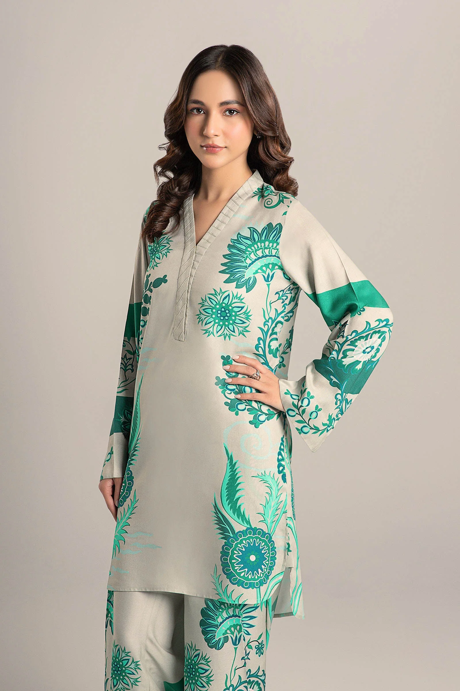 2 Pc Printed Arabic Lawn Suit - Image 2