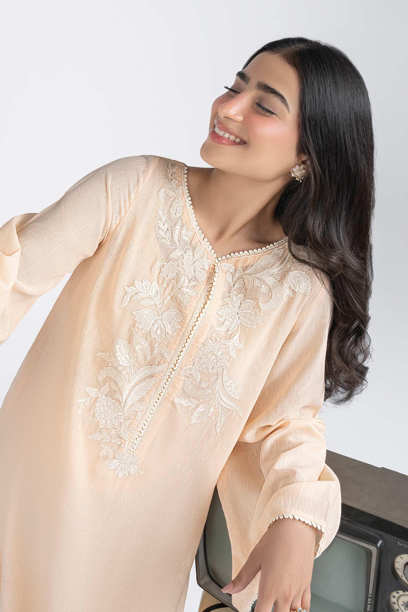 2 Pc Embroidered Karandi Suit - Image 5