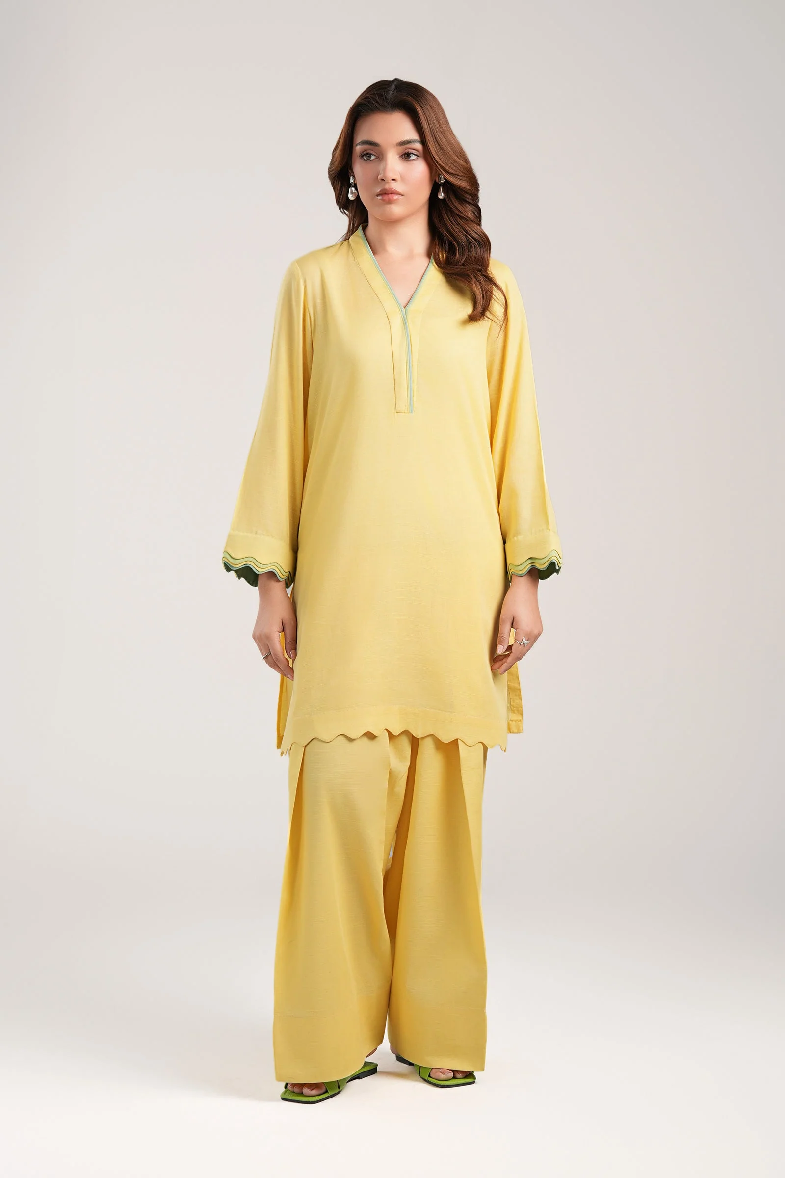 2 Pc Dyed Slub Lawn Suit - Image 2