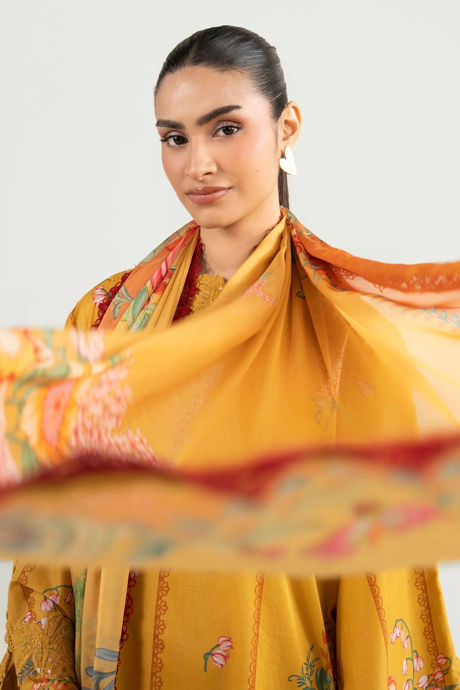 2 Pc Embroidered Lawn Suit - Image 3