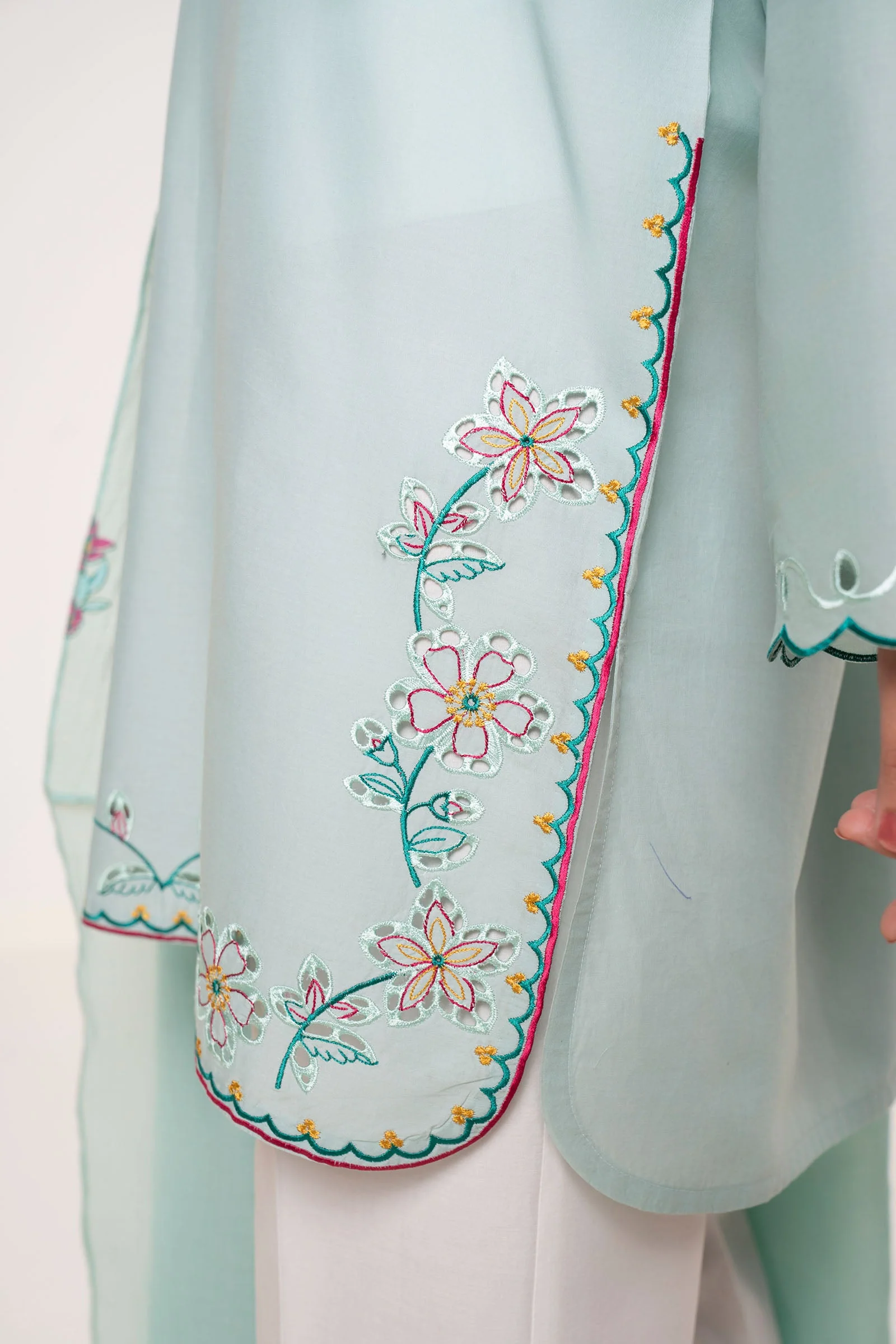 2 Pc Embroidered Lawn Suit - Image 6