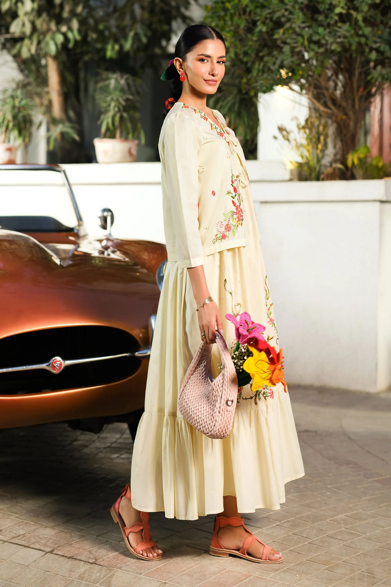 2 Pc Embroidered Slub Lawn Suit - Image 5