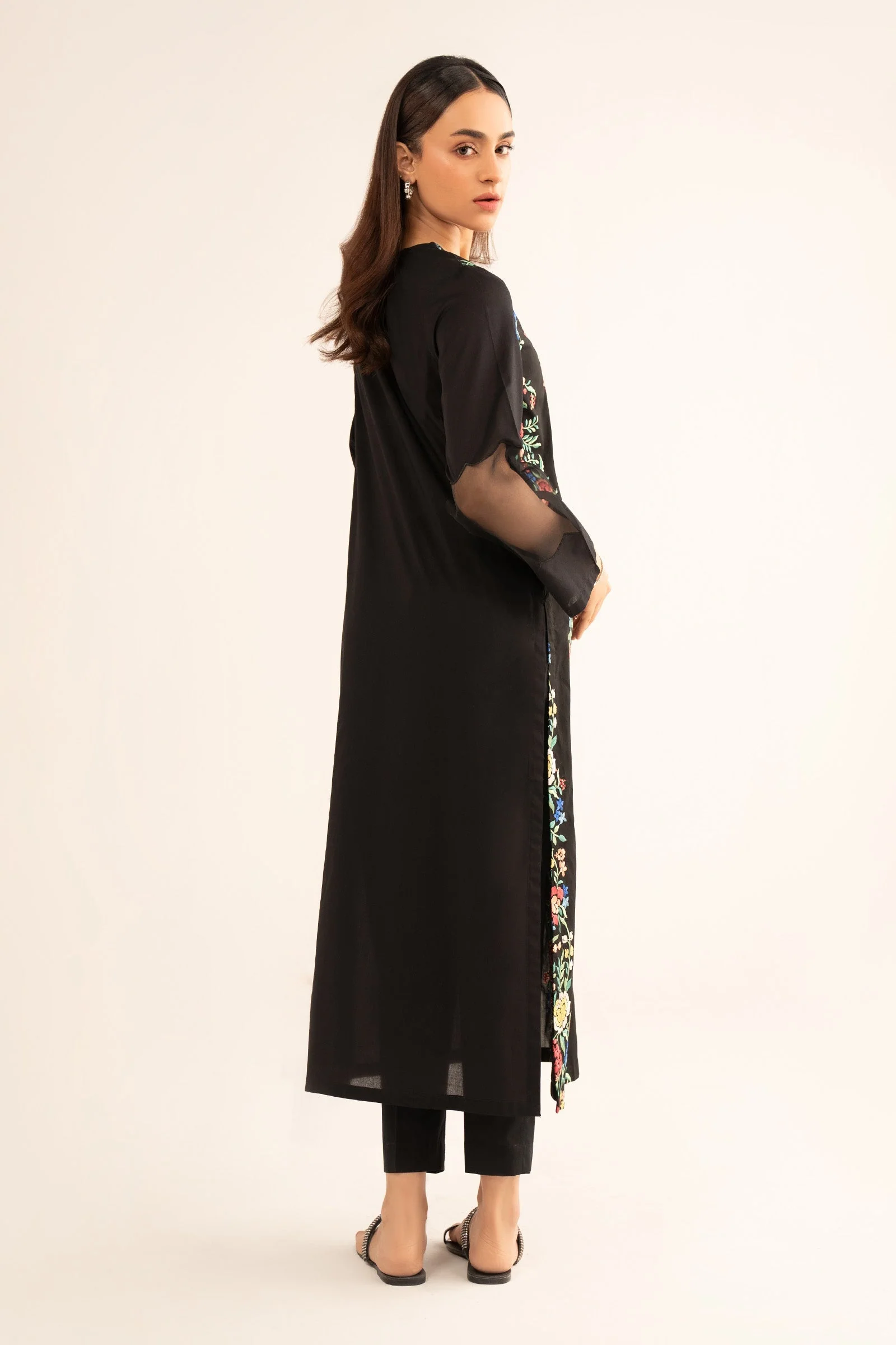 2 Pc Embroidered Lawn Suit - Image 4