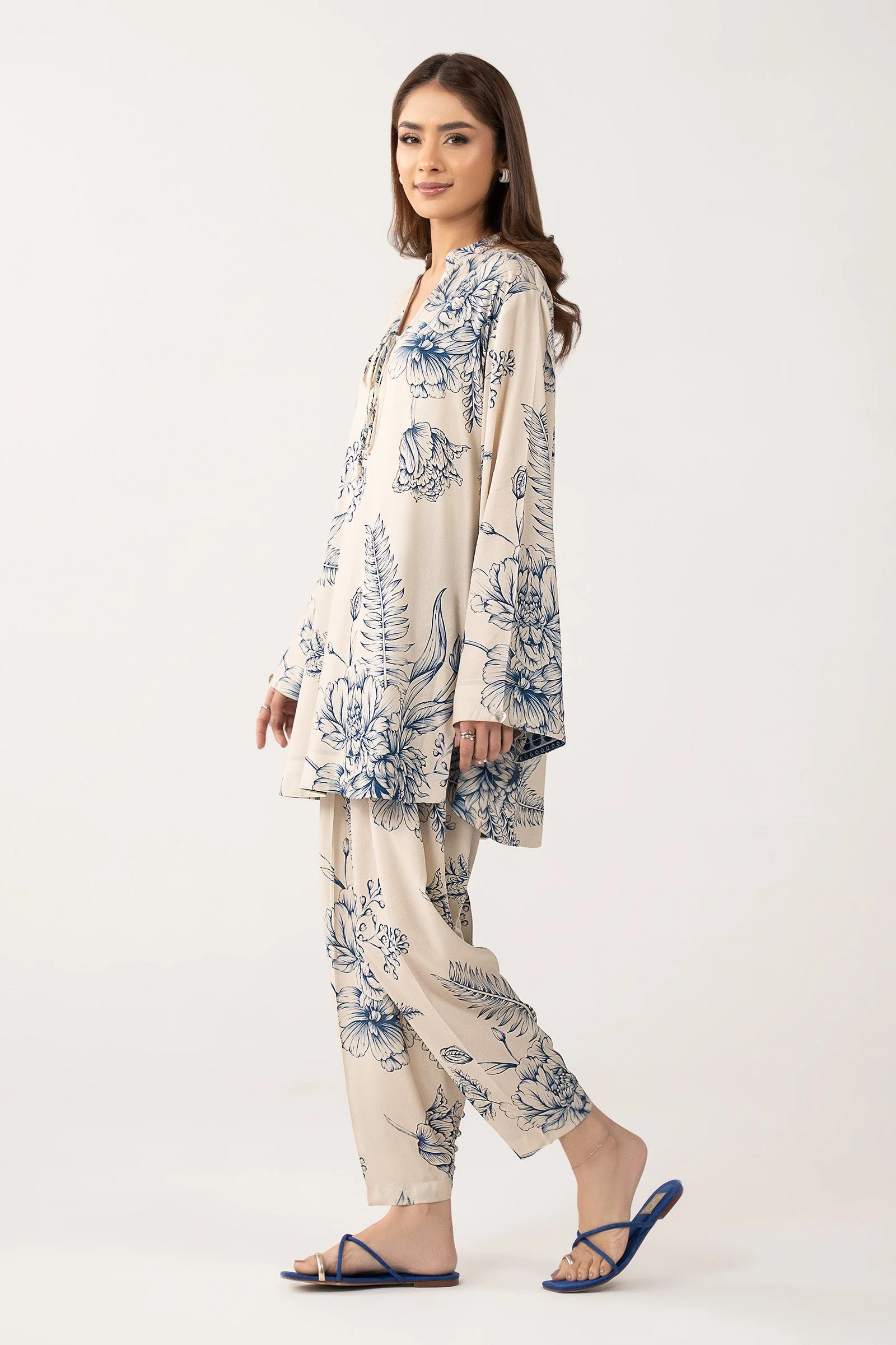 2 Pc Printed Arabic Lawn Suit - Image 6