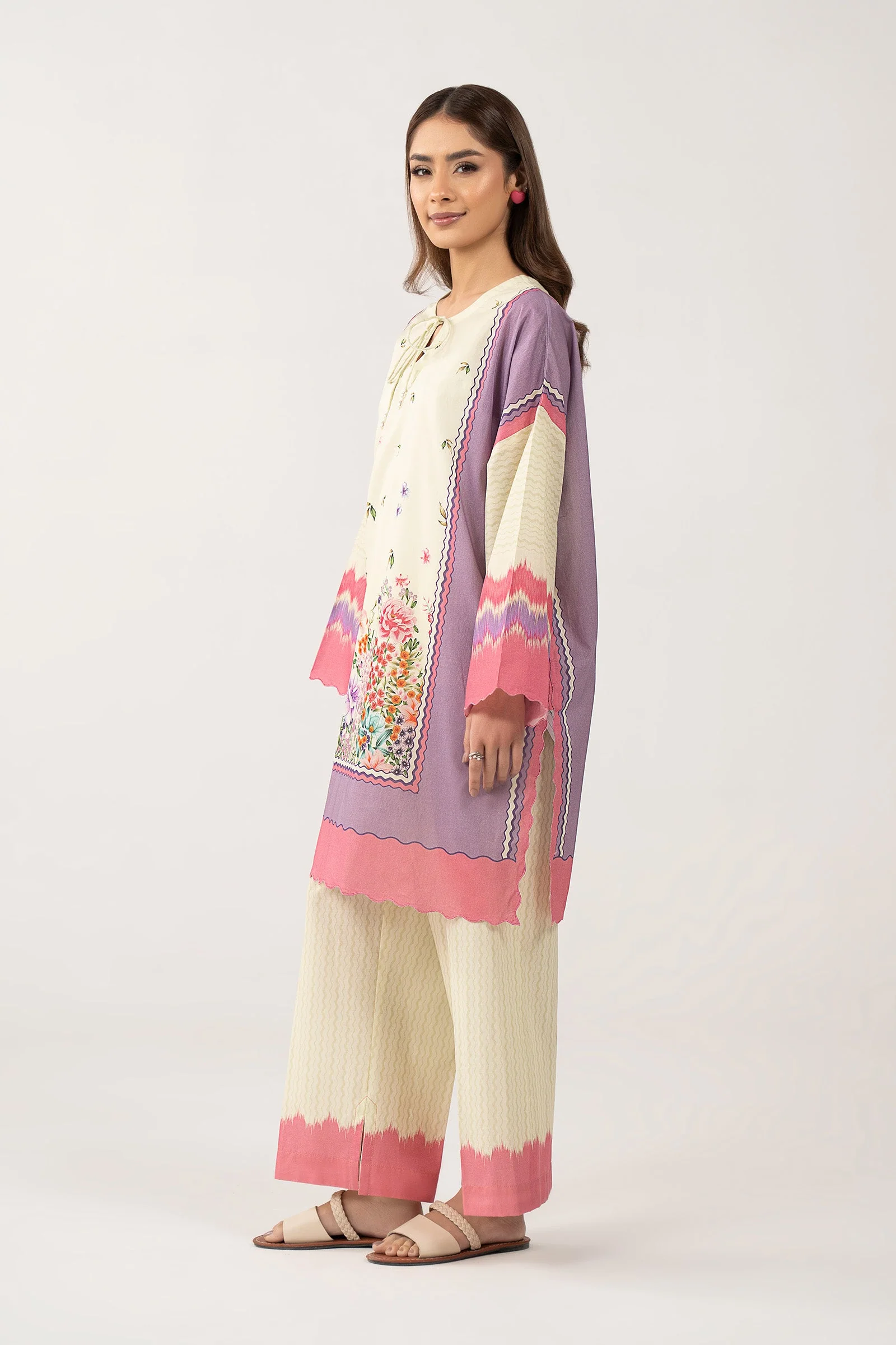 2 Pc Printed Lawn Suit - Image 3