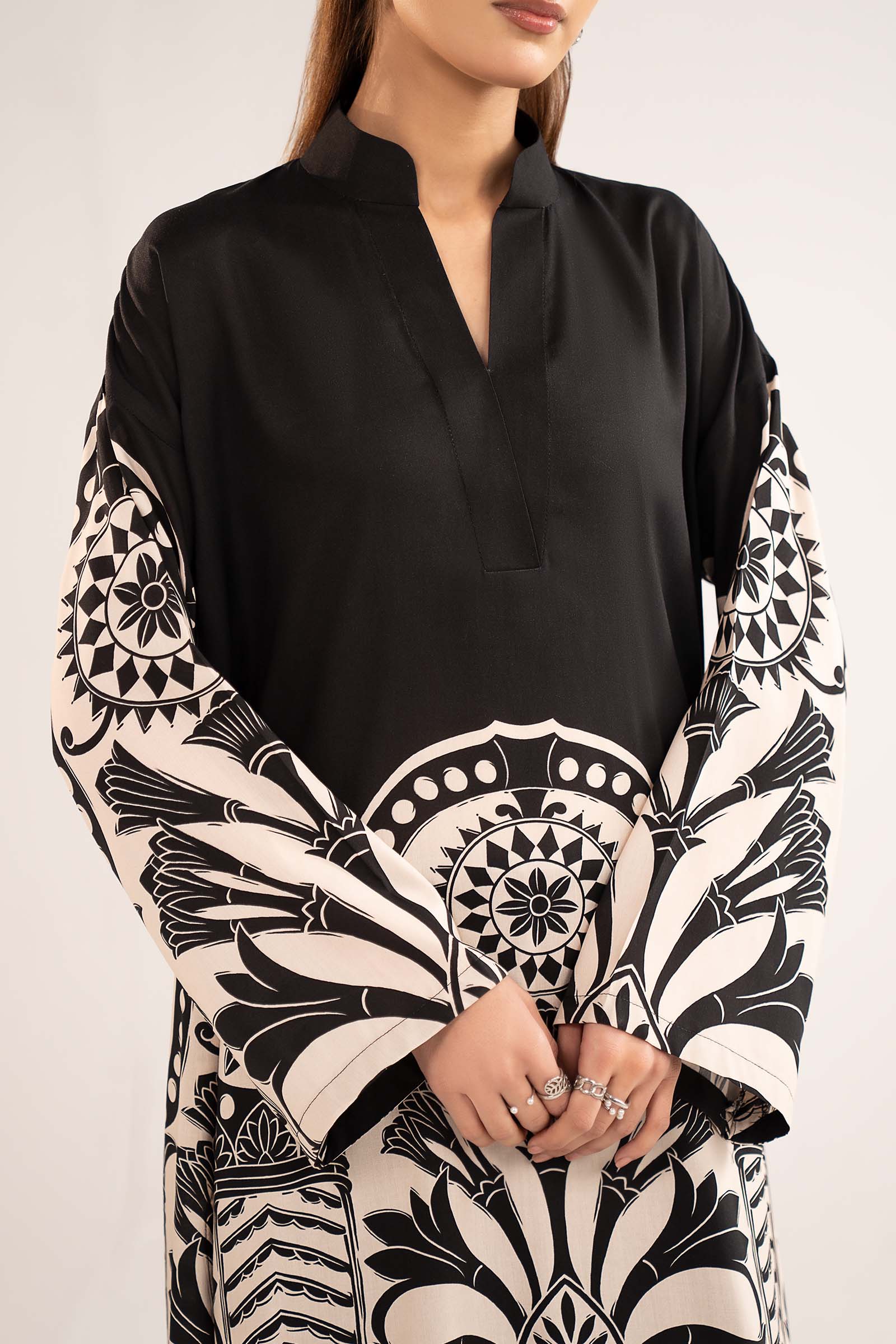 2 Pc Printed Arabic Lawn Suit - Image 6
