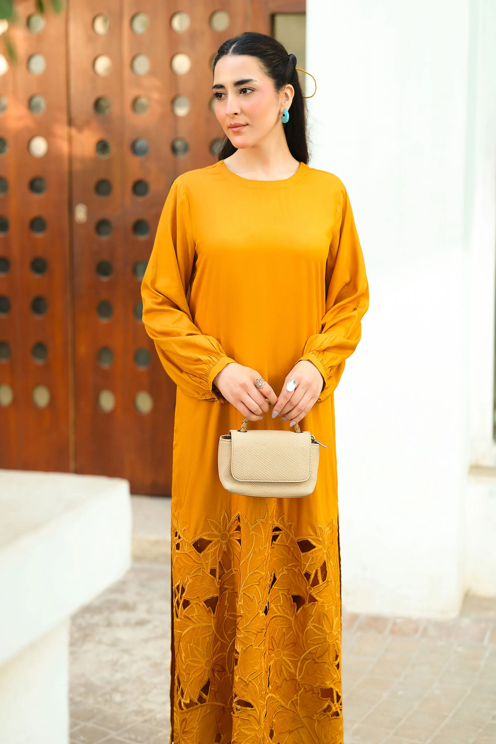 2 Pc Embroidered Arabic Lawn Suit - Image 3