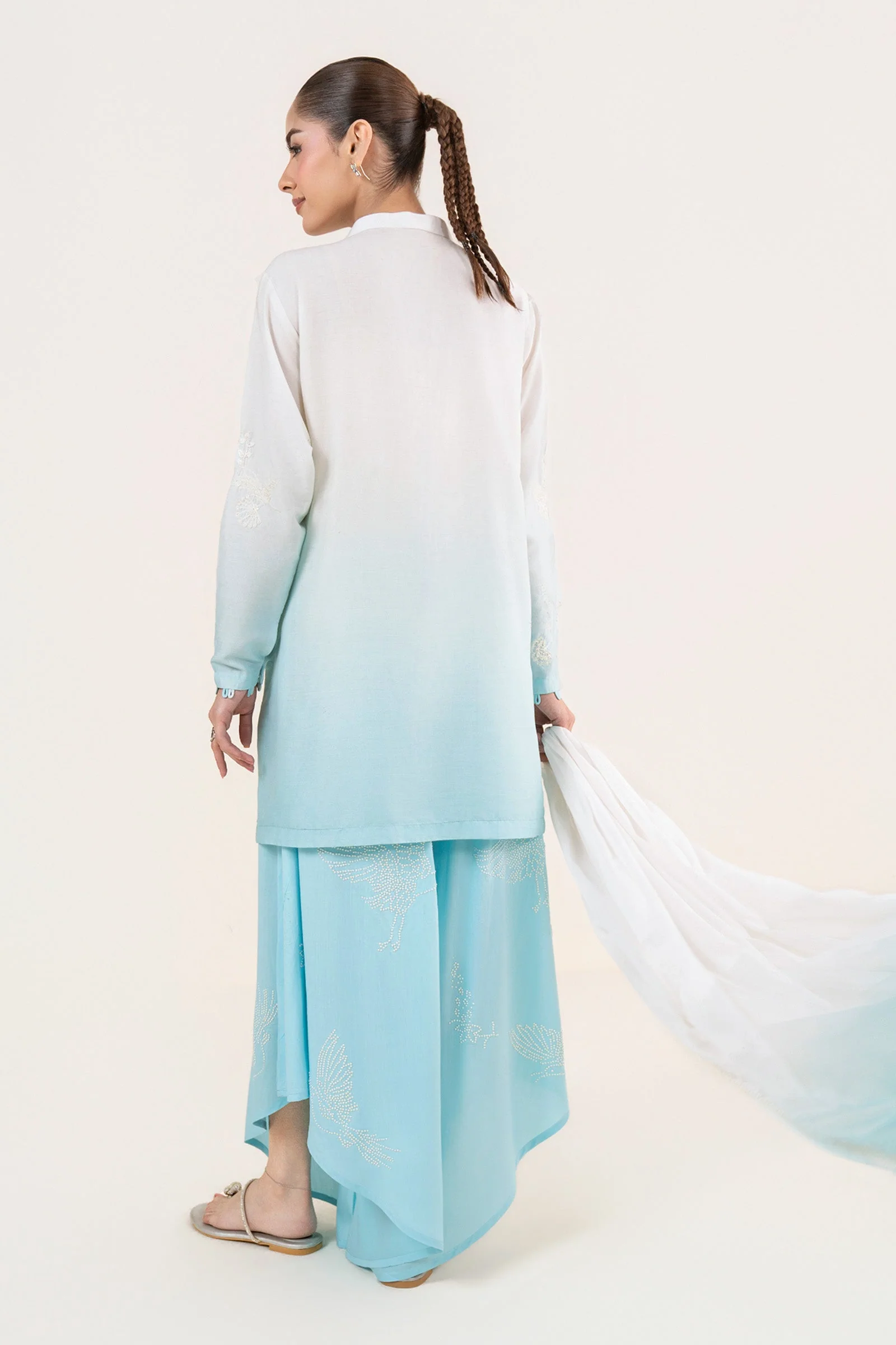 3 Pc Embroidered Arabic Lawn Suit - Image 10