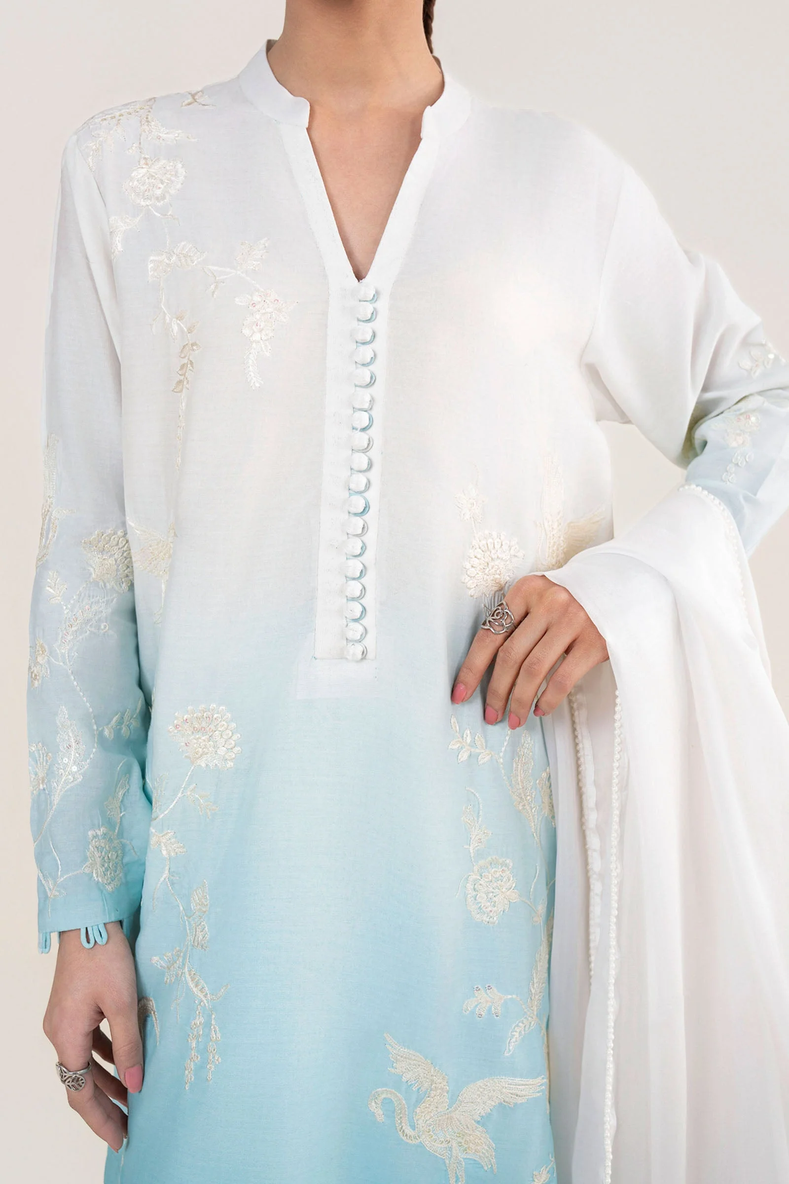 3 Pc Embroidered Arabic Lawn Suit - Image 5