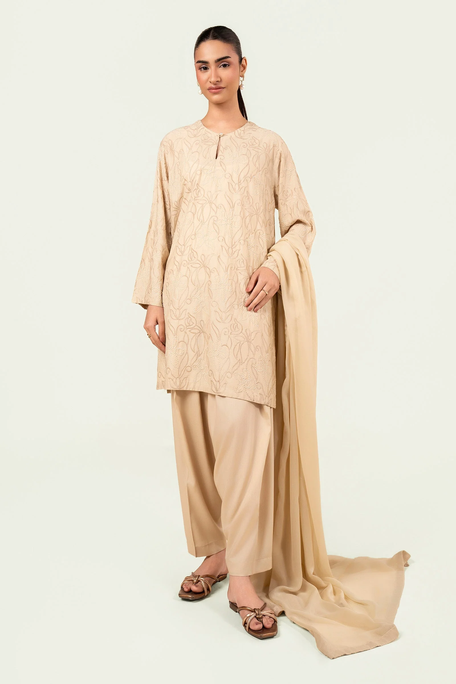 2 Pc Embroidered Arabic Lawn Suit