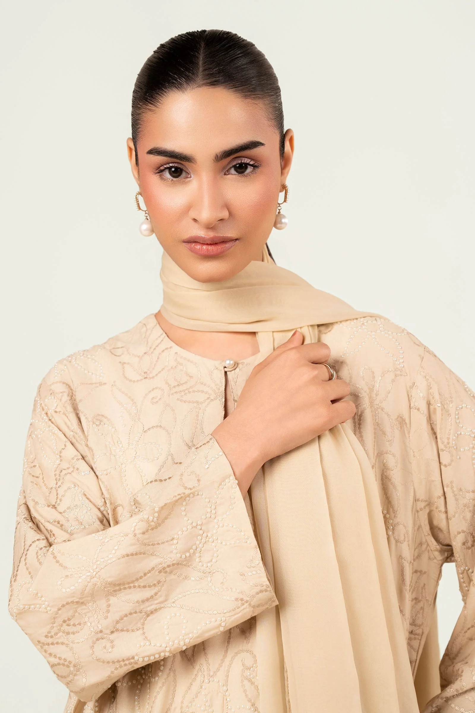 2 Pc Embroidered Arabic Lawn Suit - Image 6