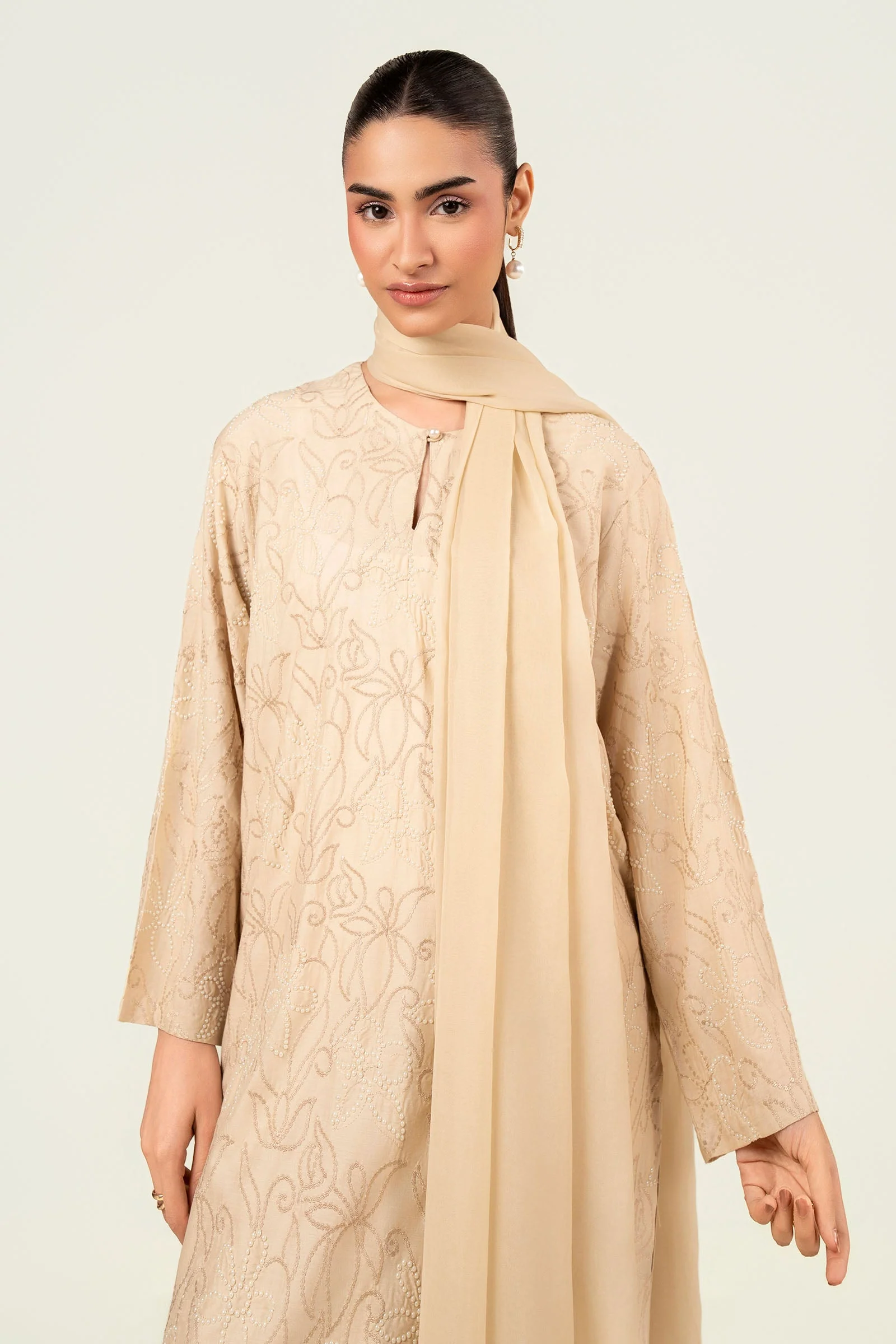2 Pc Embroidered Arabic Lawn Suit - Image 7