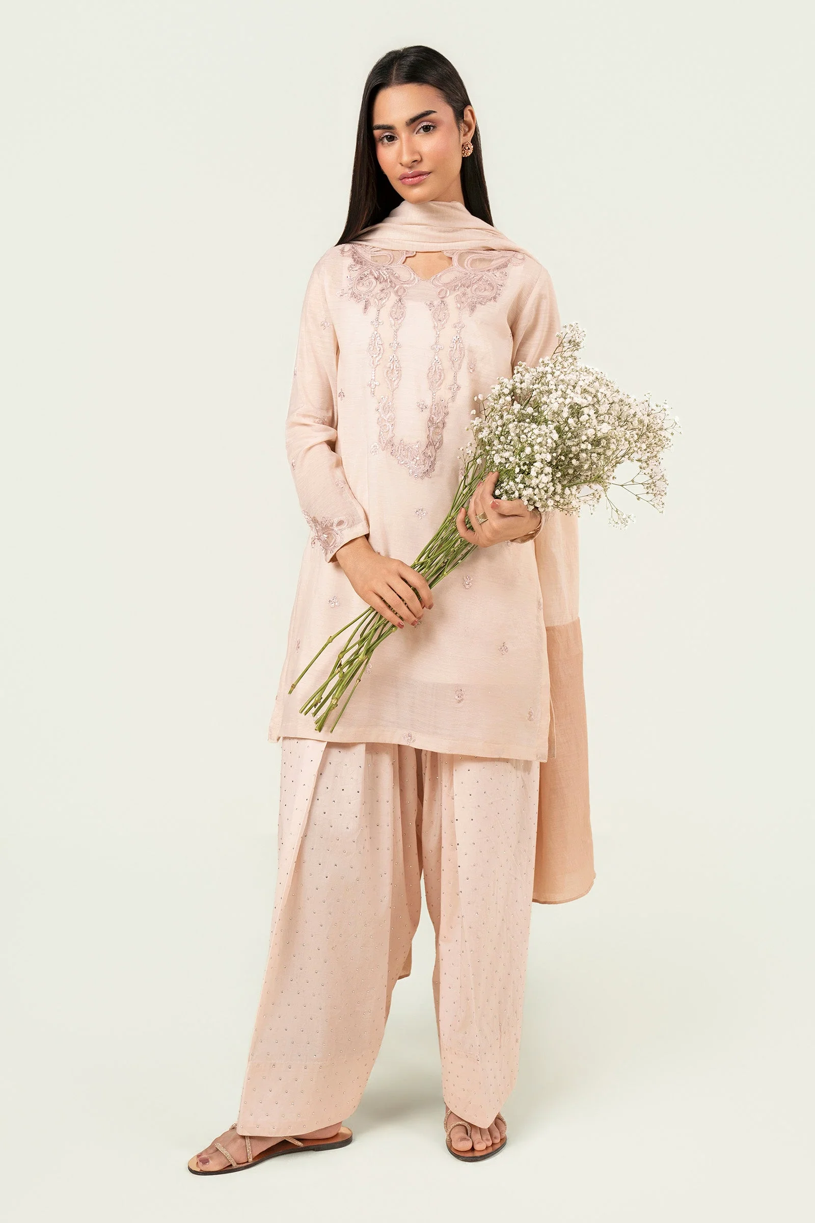 3 Pc Embroidered Paper Lawn Suit - Image 3