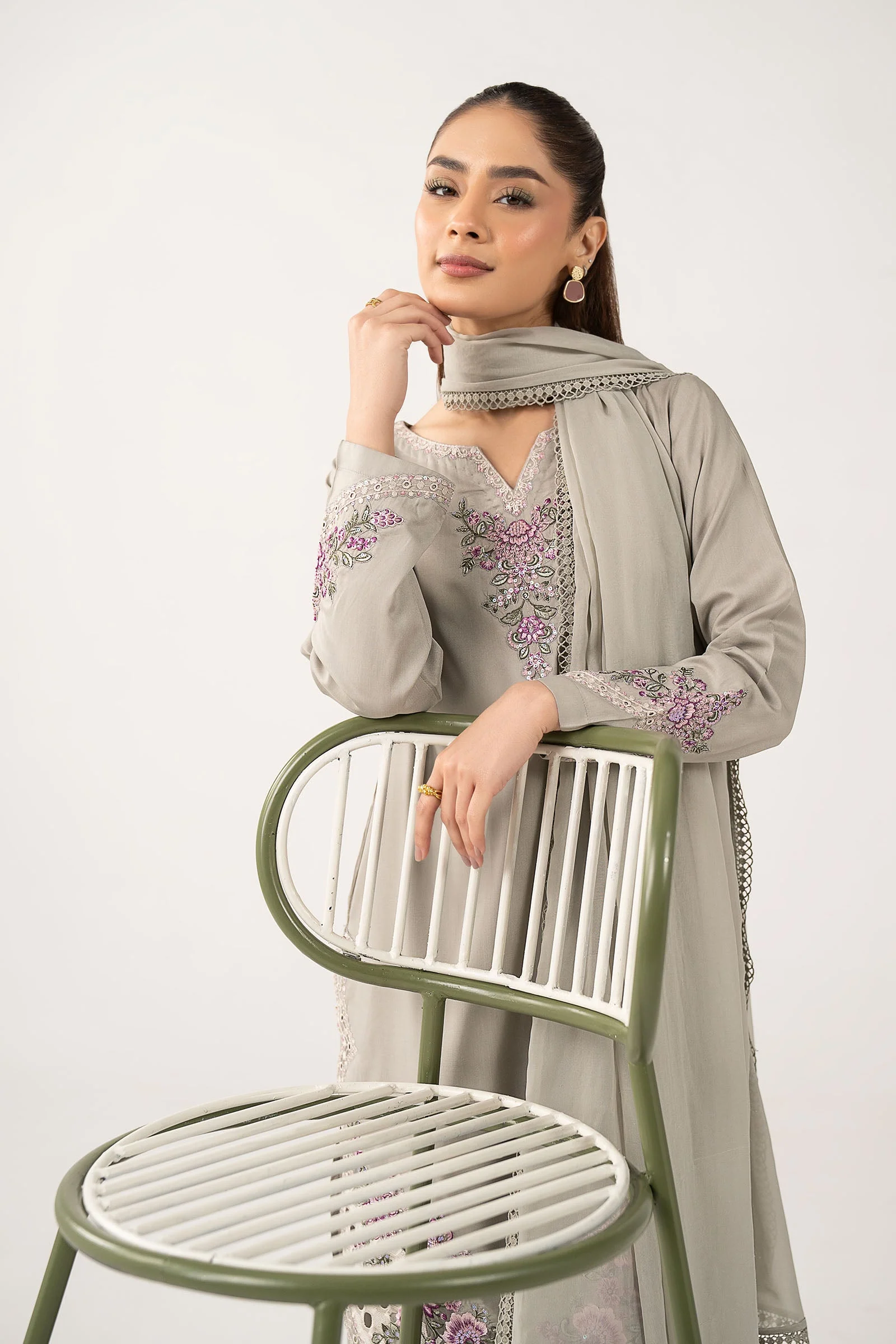 2 Pc Embroidered Arabic Lawn Suit - Image 2