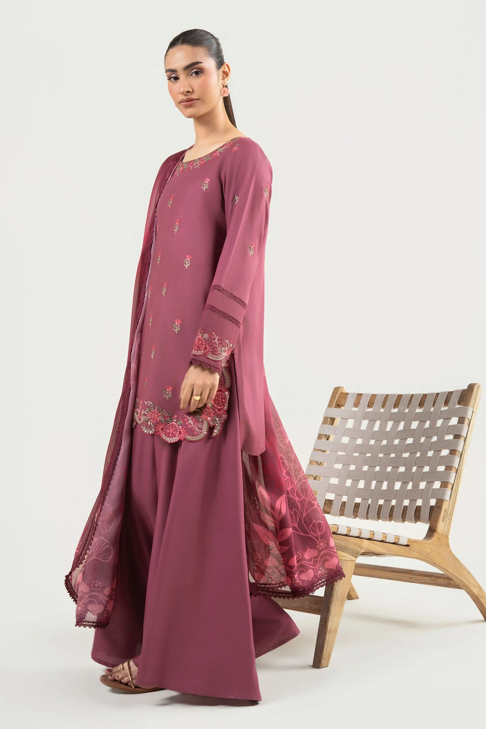 3 Pc Embroidered Arabic Lawn Suit - Image 6