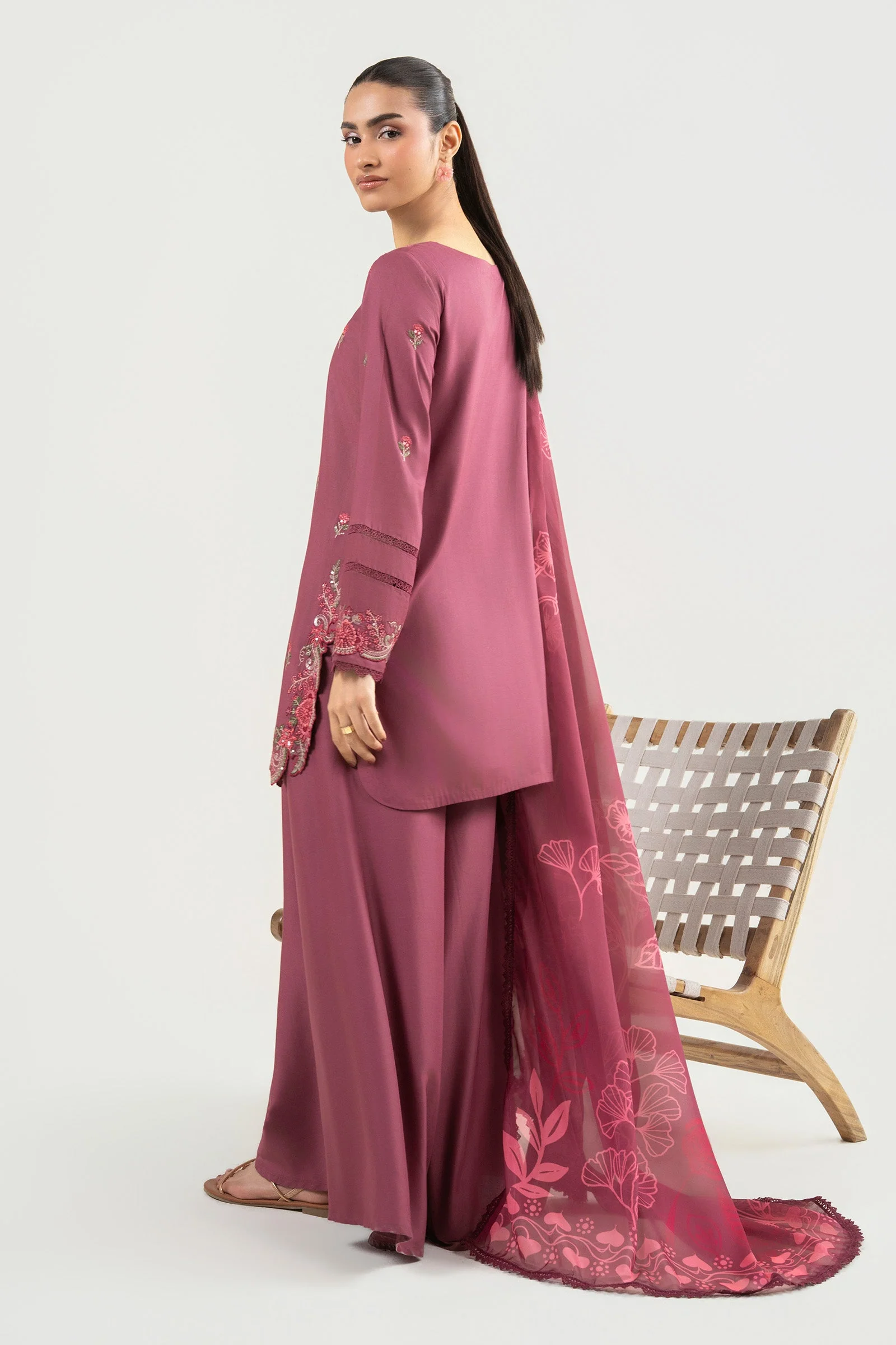 3 Pc Embroidered Arabic Lawn Suit - Image 7