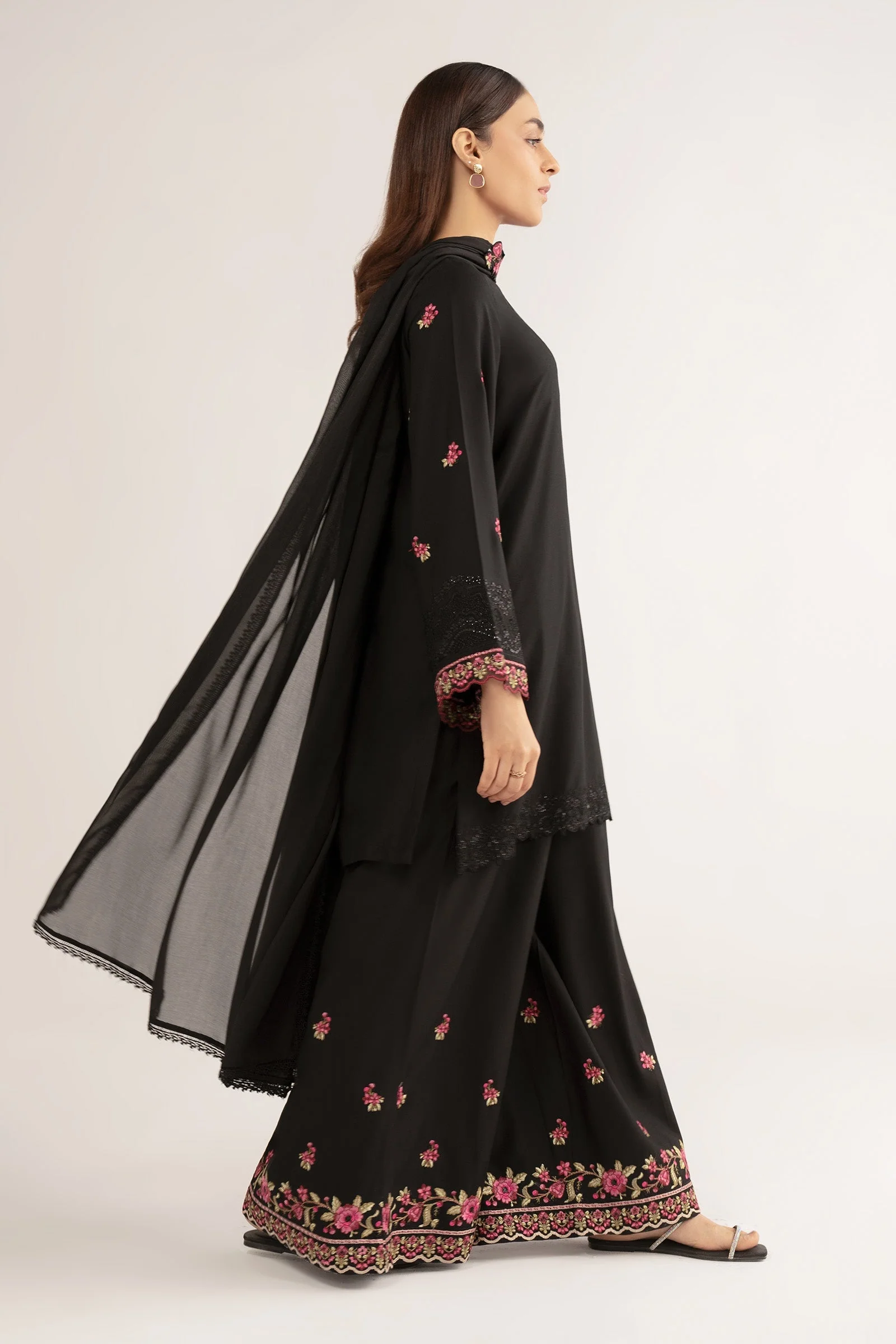 3 Pc Embroidered Arabic Lawn Suit - Image 7