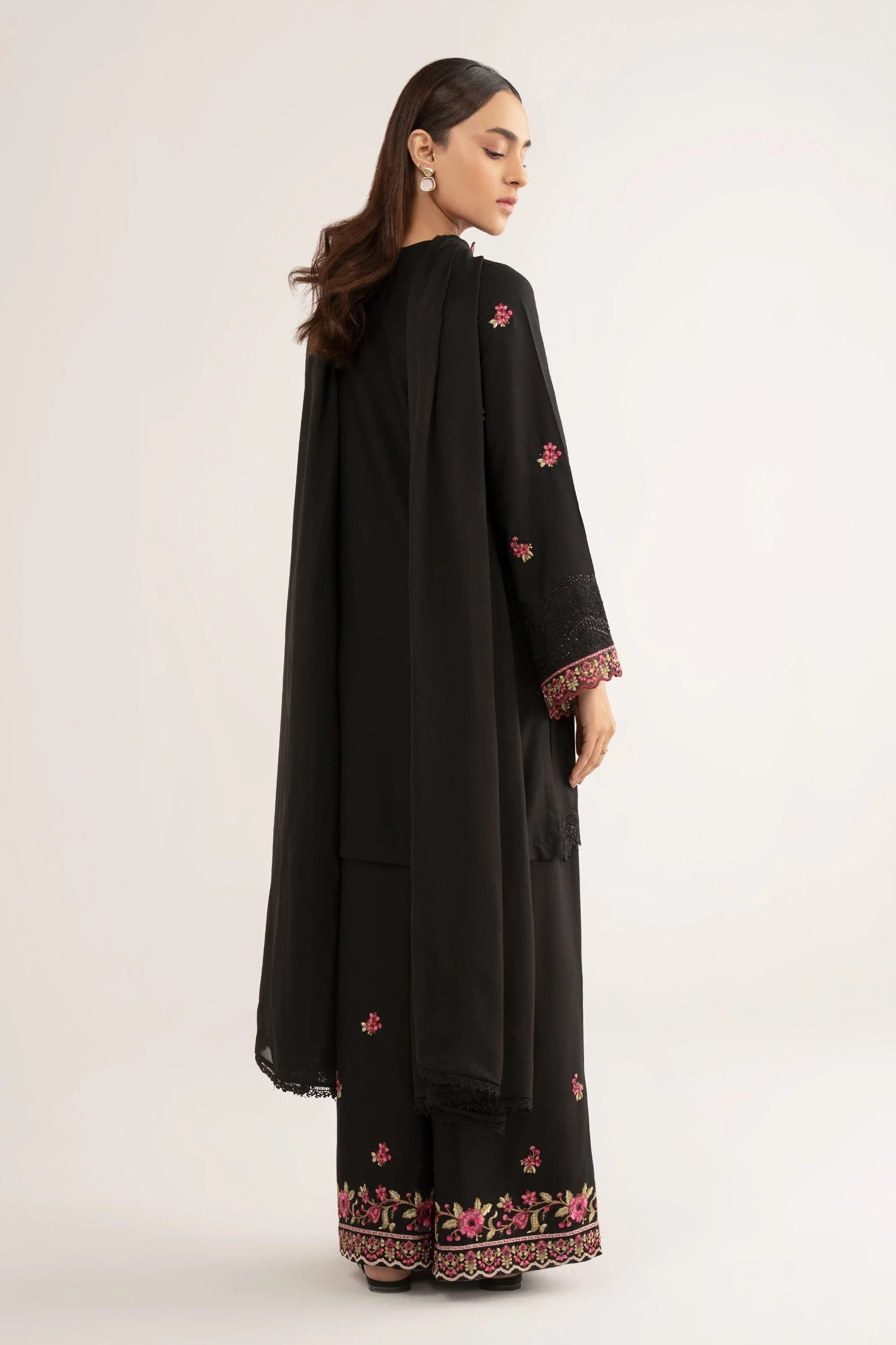 3 Pc Embroidered Arabic Lawn Suit - Image 9
