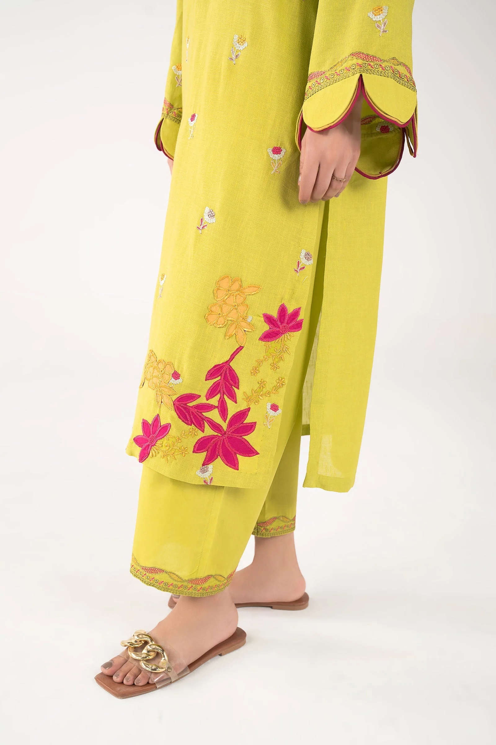 3 Pc Embroidered Lawn Suit - Image 7
