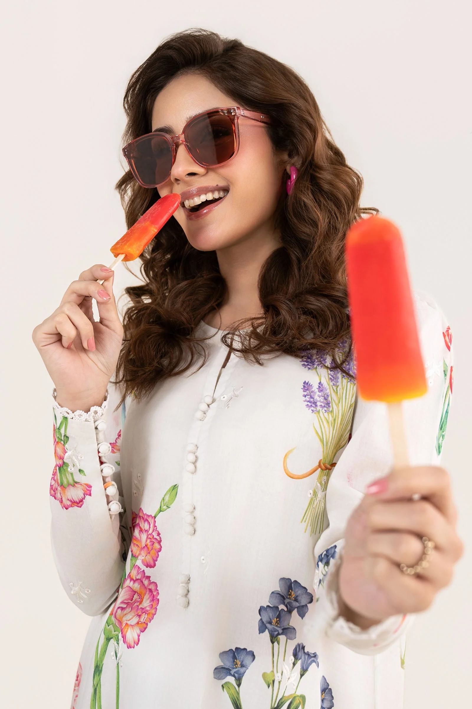 Embroidered Lawn Shirt - Image 3